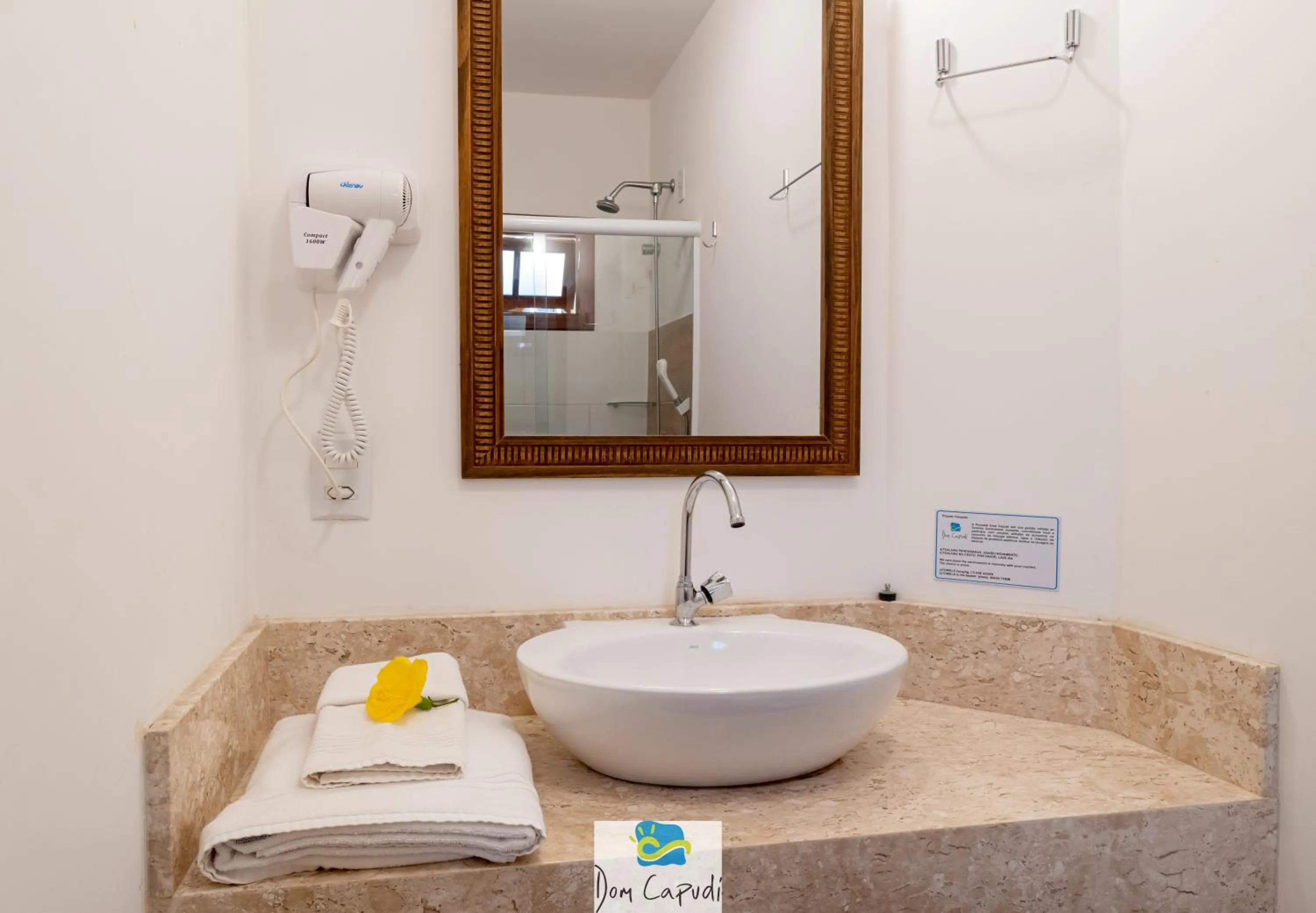 Bathroom in Pousada Dom Capudi