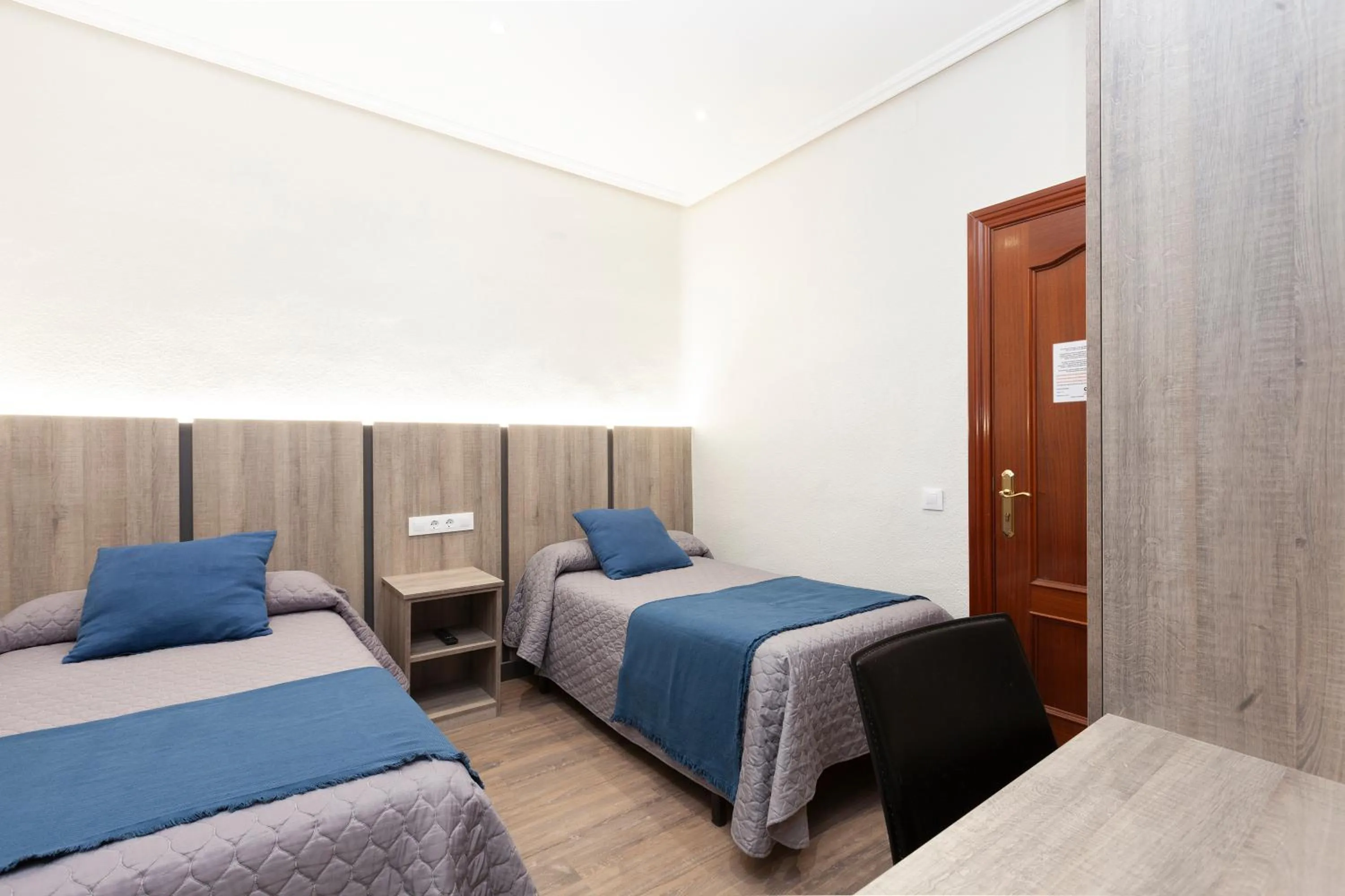 Photo of the whole room, Bed in Hostal María Luisa