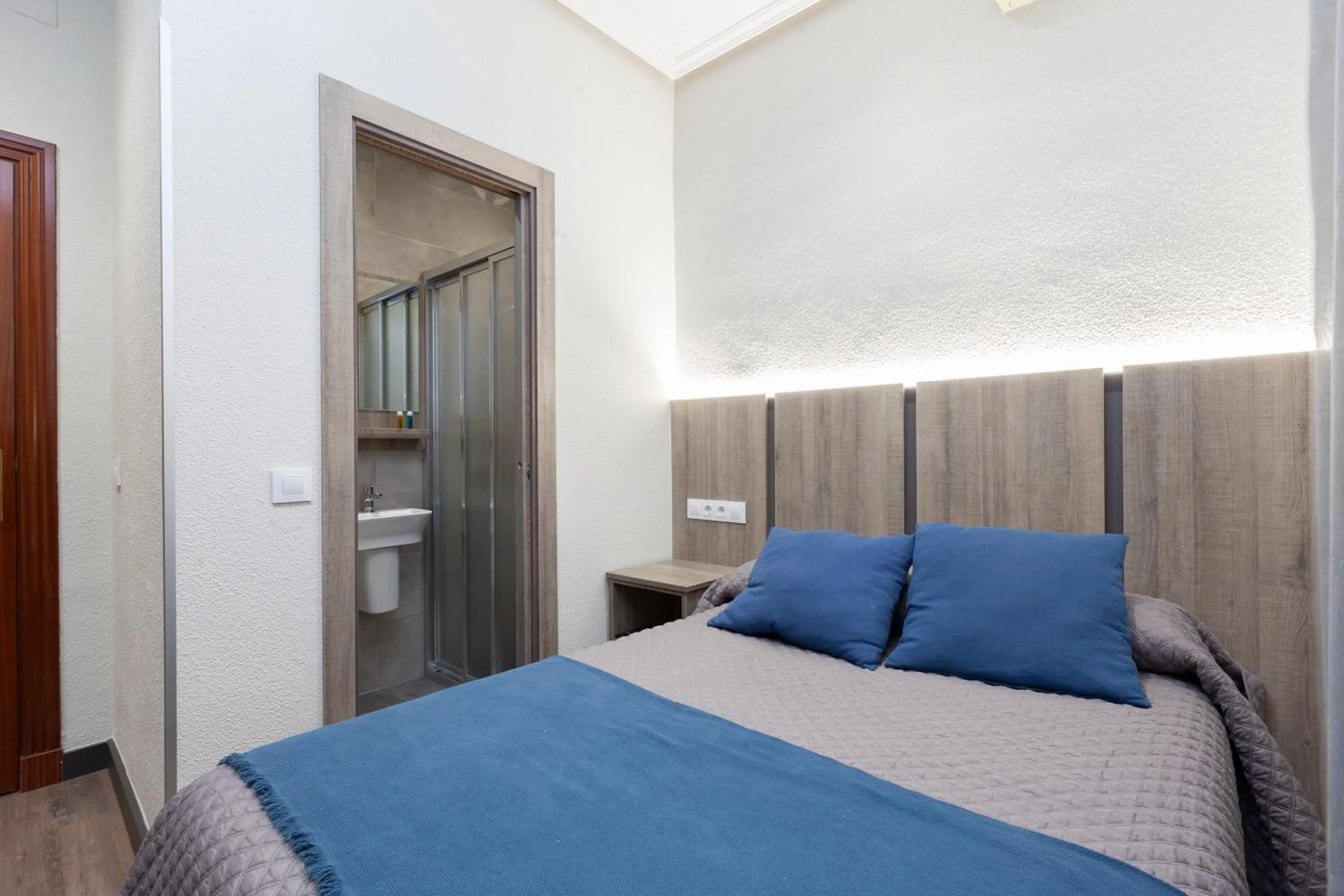 Photo of the whole room, Bed in Hostal María Luisa