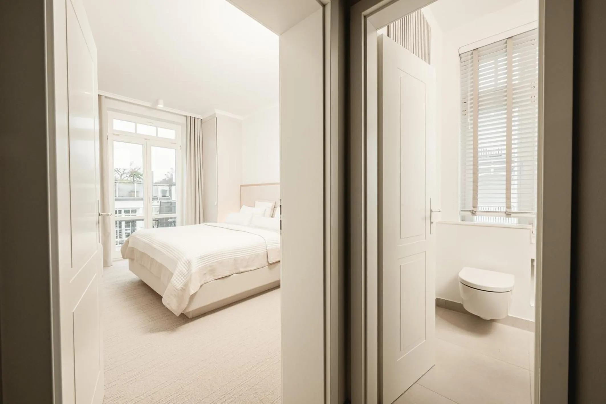 Toilet, Bed in Villa Astoria - Kühlungsborn