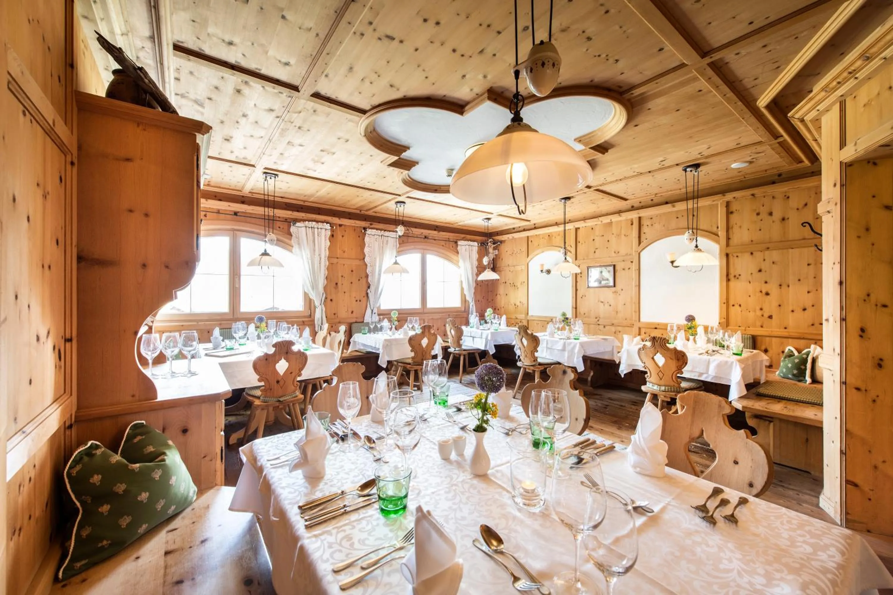 Restaurant/places to eat in Vital Sporthotel Kristall