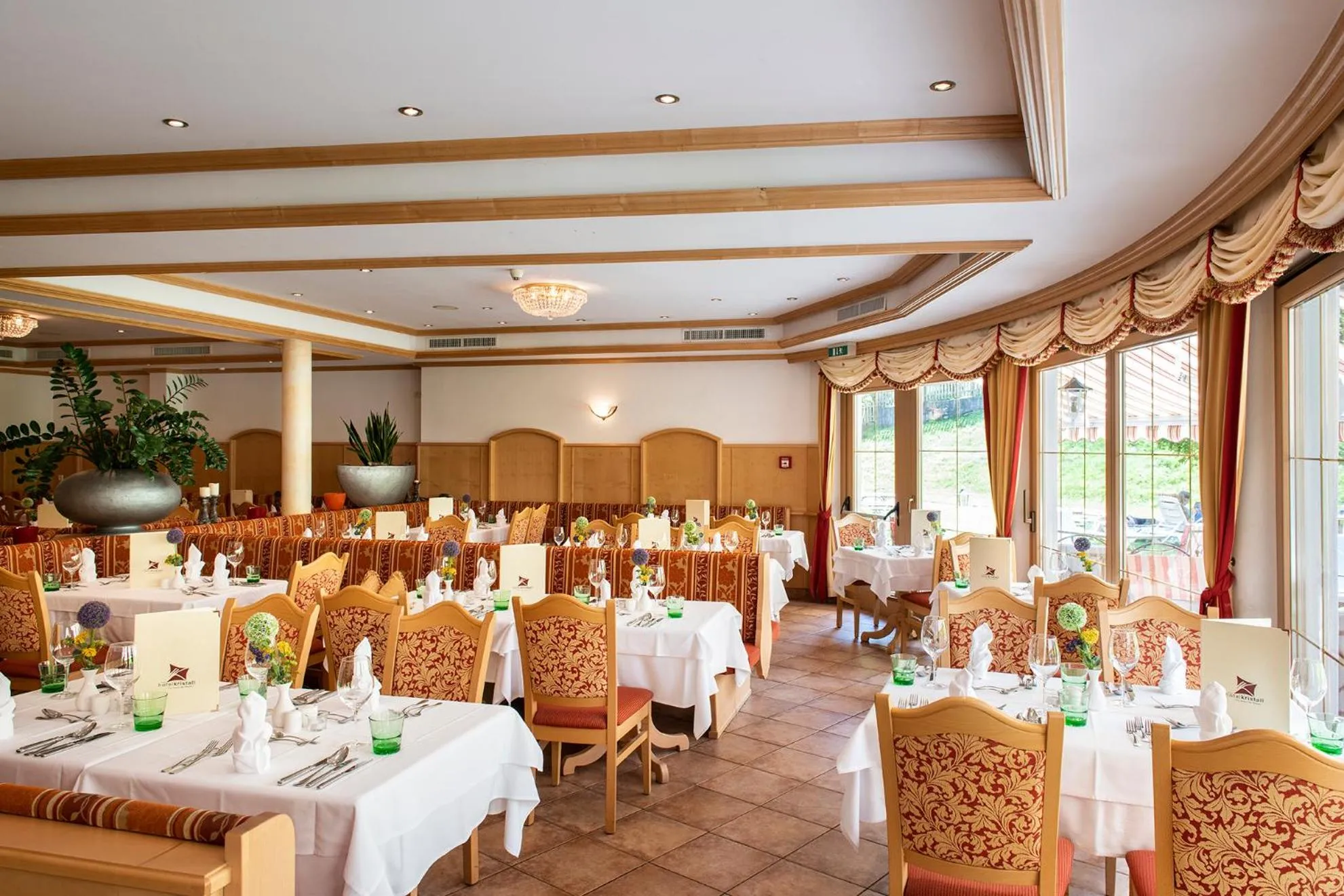 Restaurant/places to eat in Vital Sporthotel Kristall