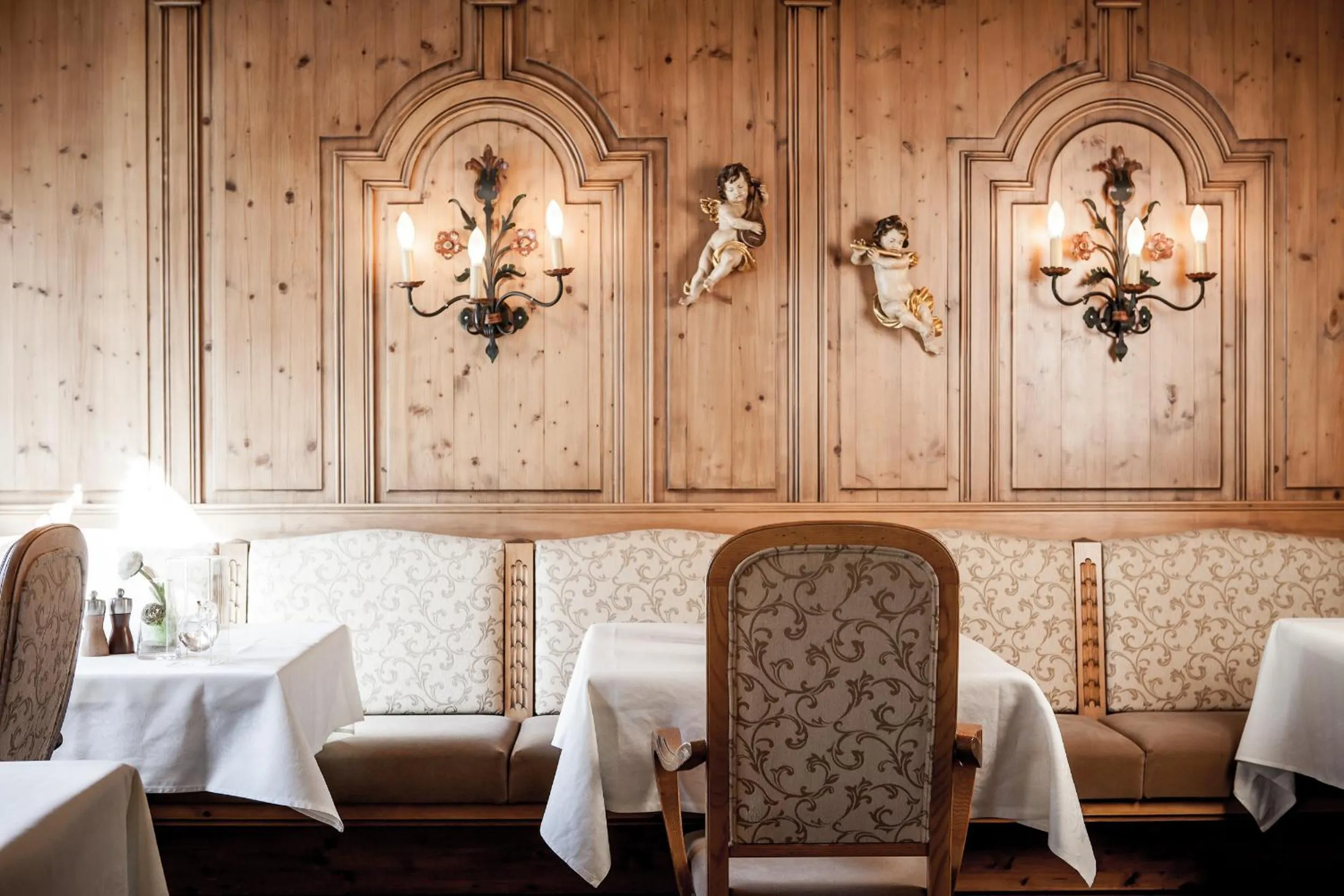 Restaurant/places to eat in Hotel Trofana Alpin