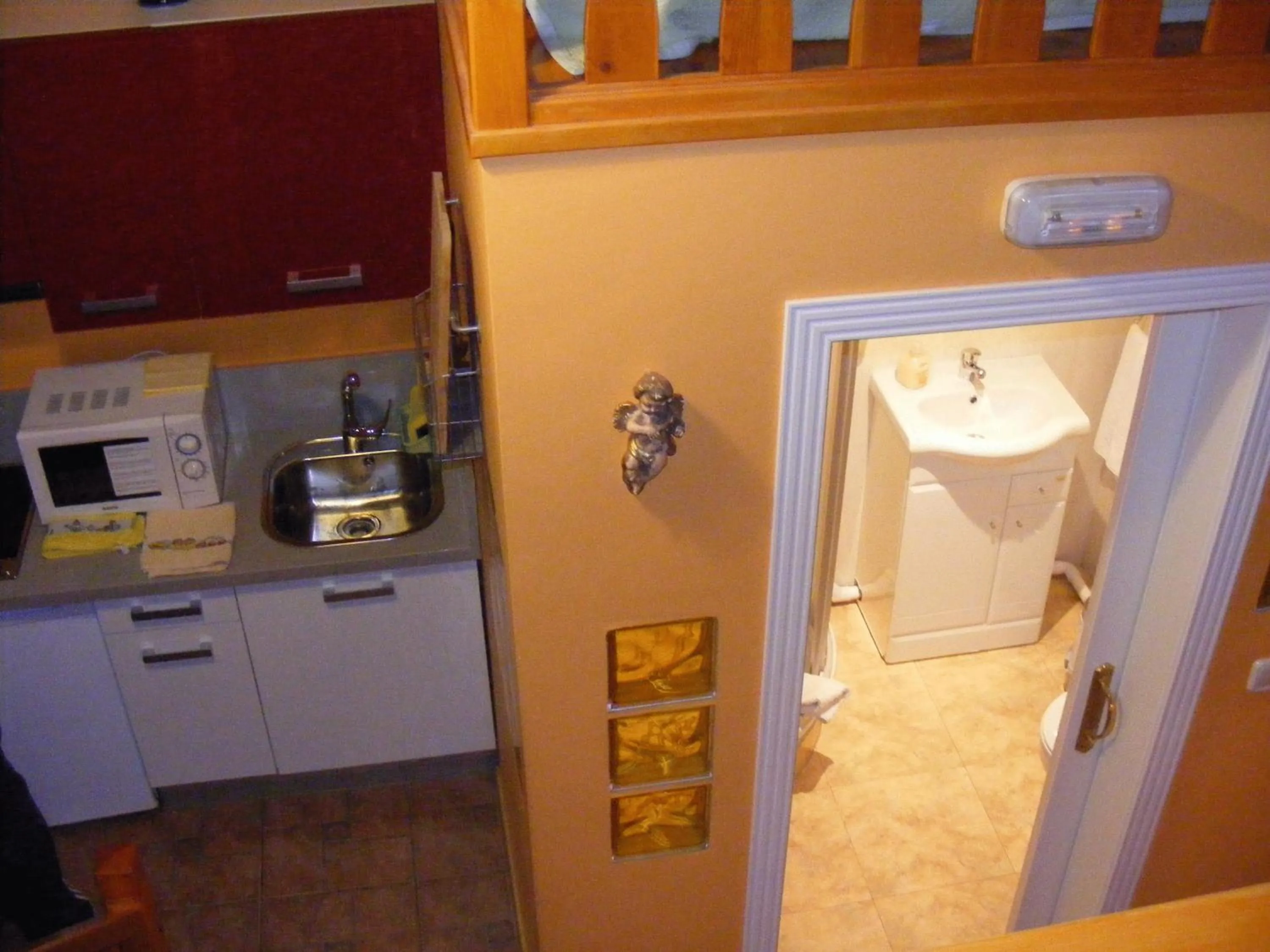 Kitchen or kitchenette in Pensión Antonio Guesthouse