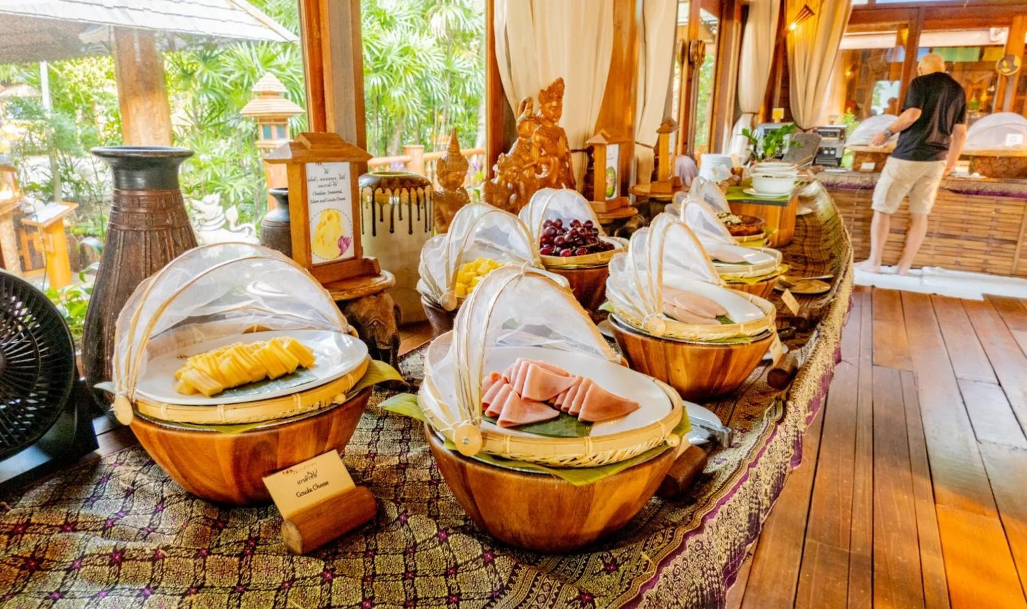 Restaurant/places to eat in Santhiya Koh Phangan Resort and Spa