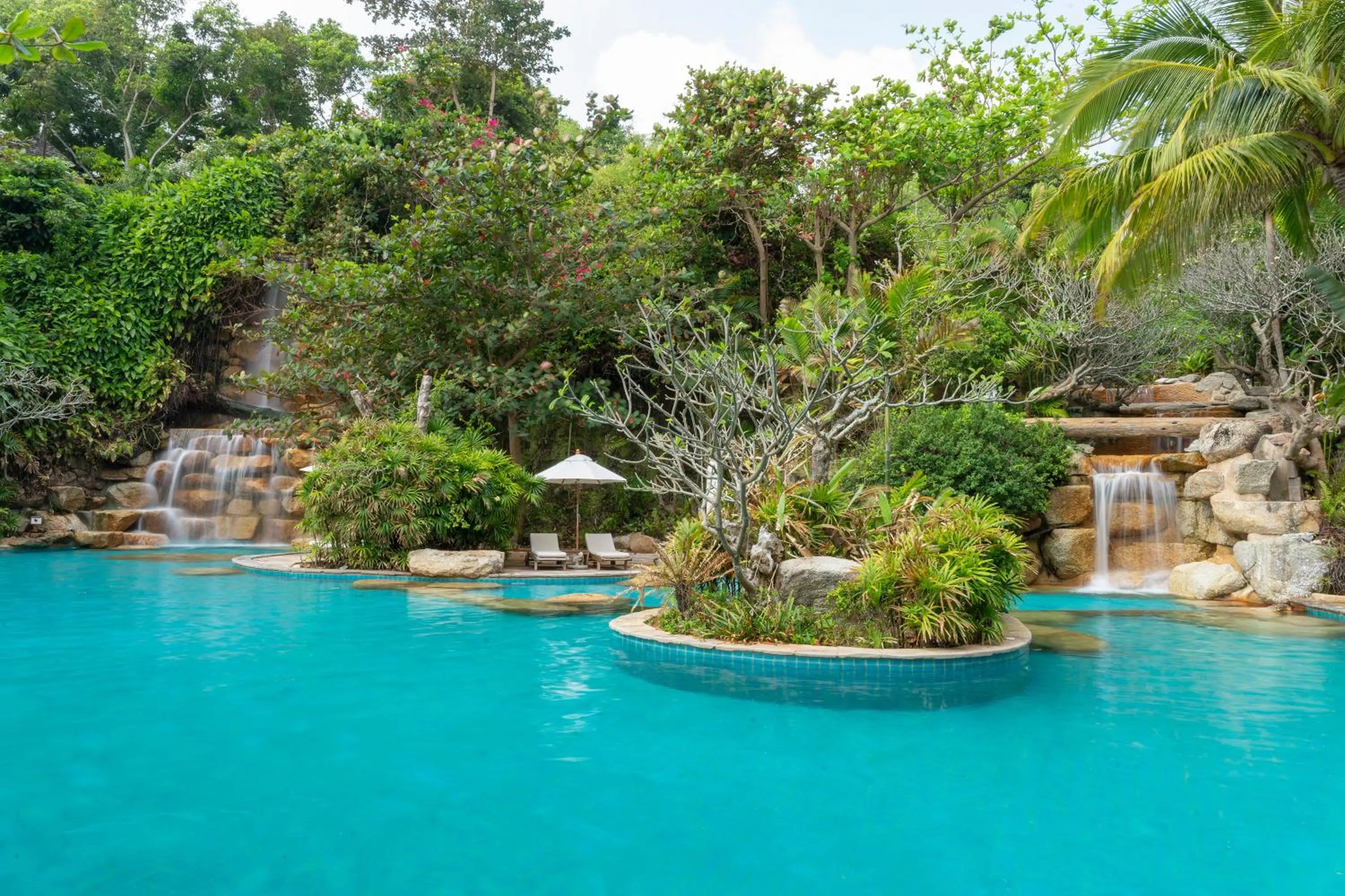 Swimming pool in Santhiya Koh Phangan Resort and Spa