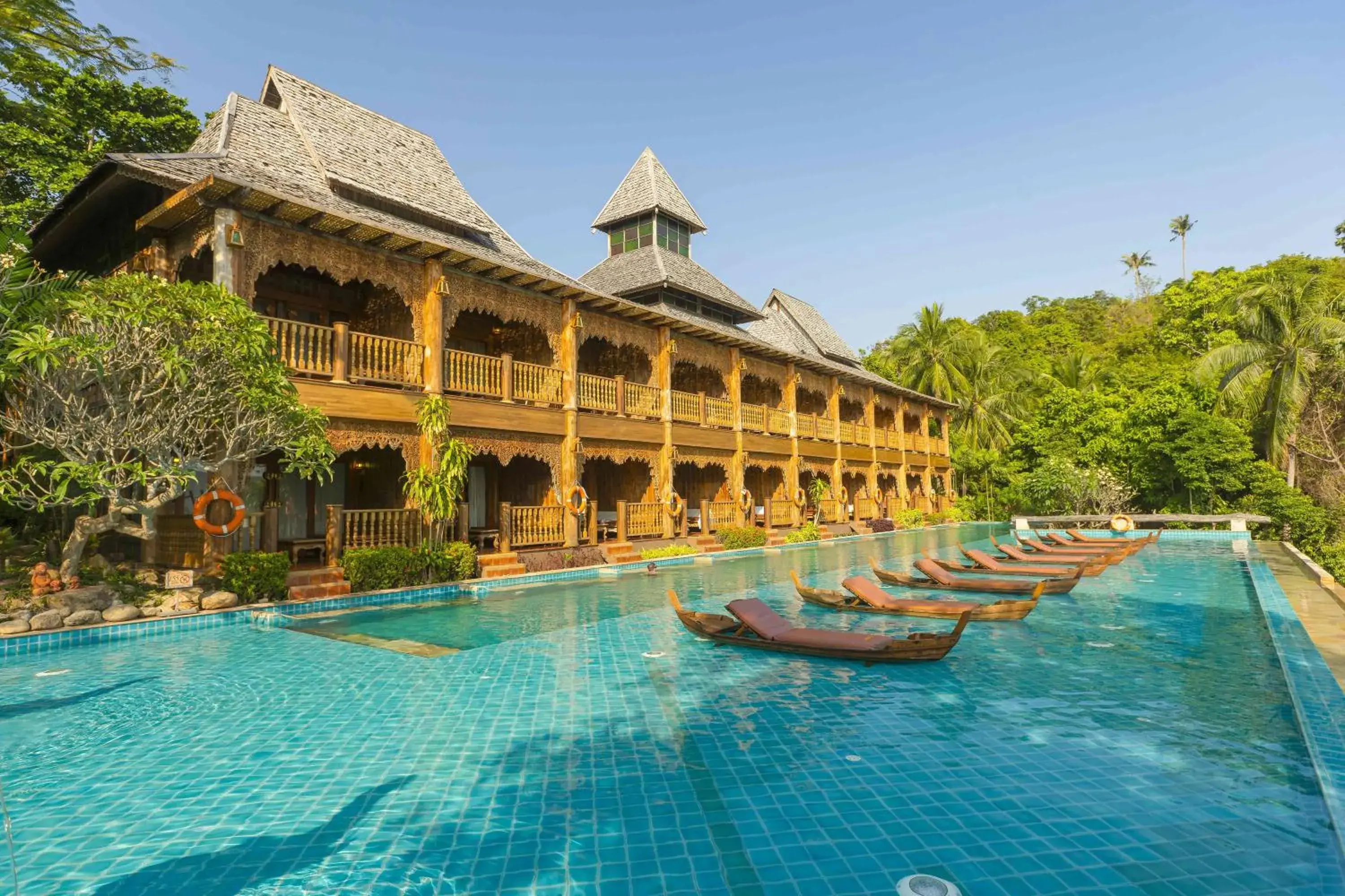 Swimming pool in Santhiya Koh Phangan Resort and Spa Swimming pool in Santhiya Koh Phangan Resort and Spa