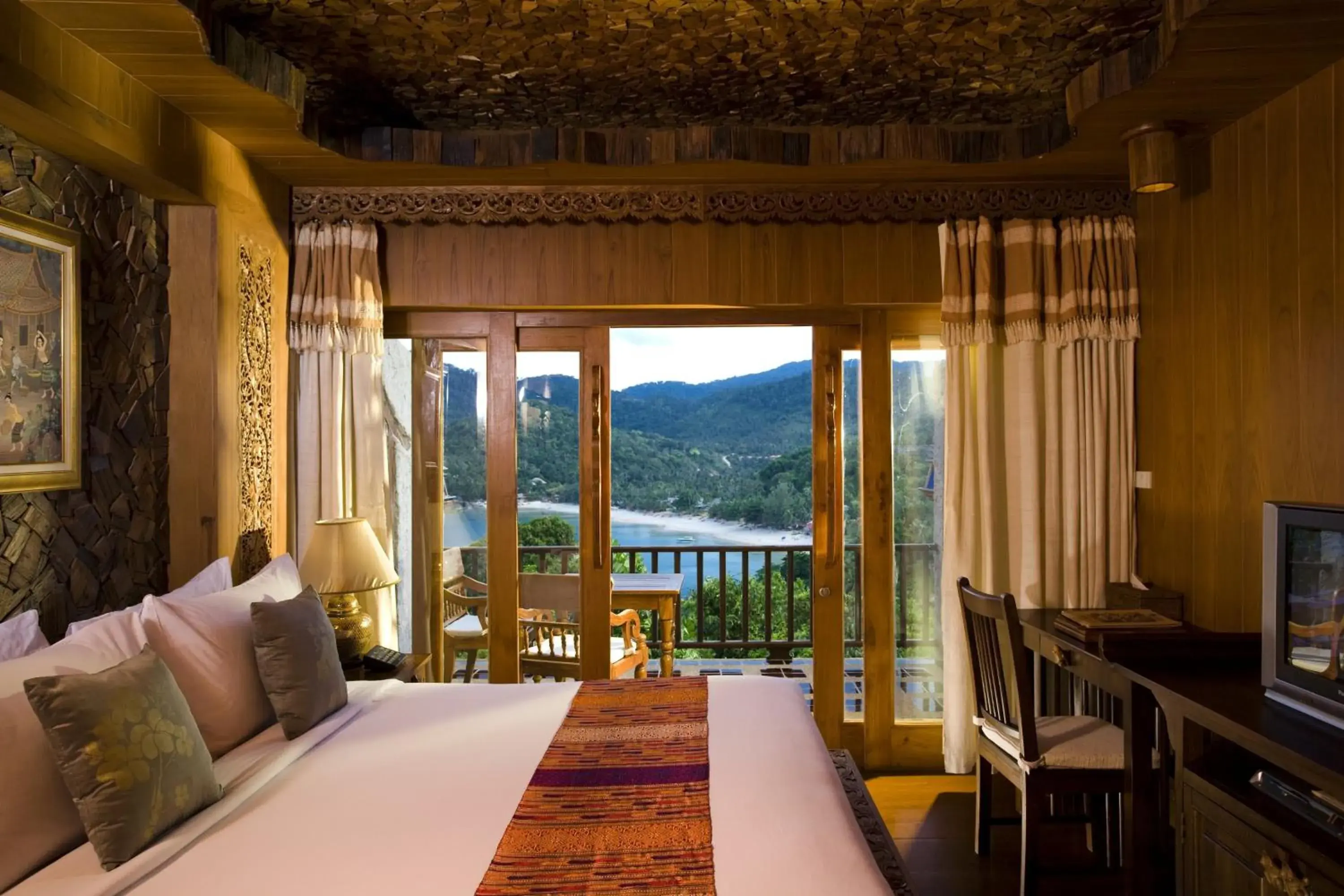 Bed in Santhiya Koh Phangan Resort and Spa Bed in Santhiya Koh Phangan Resort and Spa