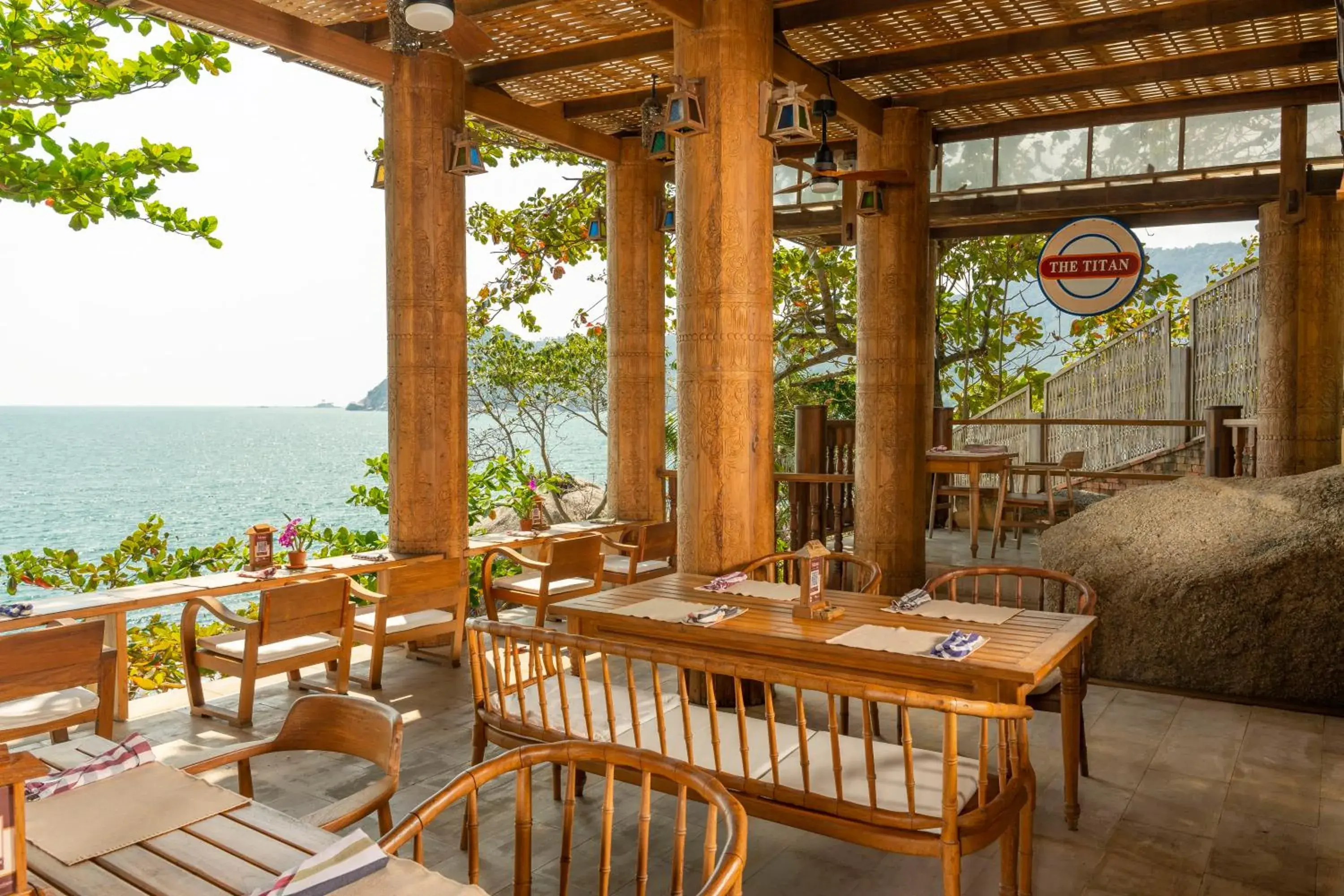 Restaurant/places to eat in Santhiya Koh Phangan Resort and Spa Restaurant/places to eat in Santhiya Koh Phangan Resort and Spa