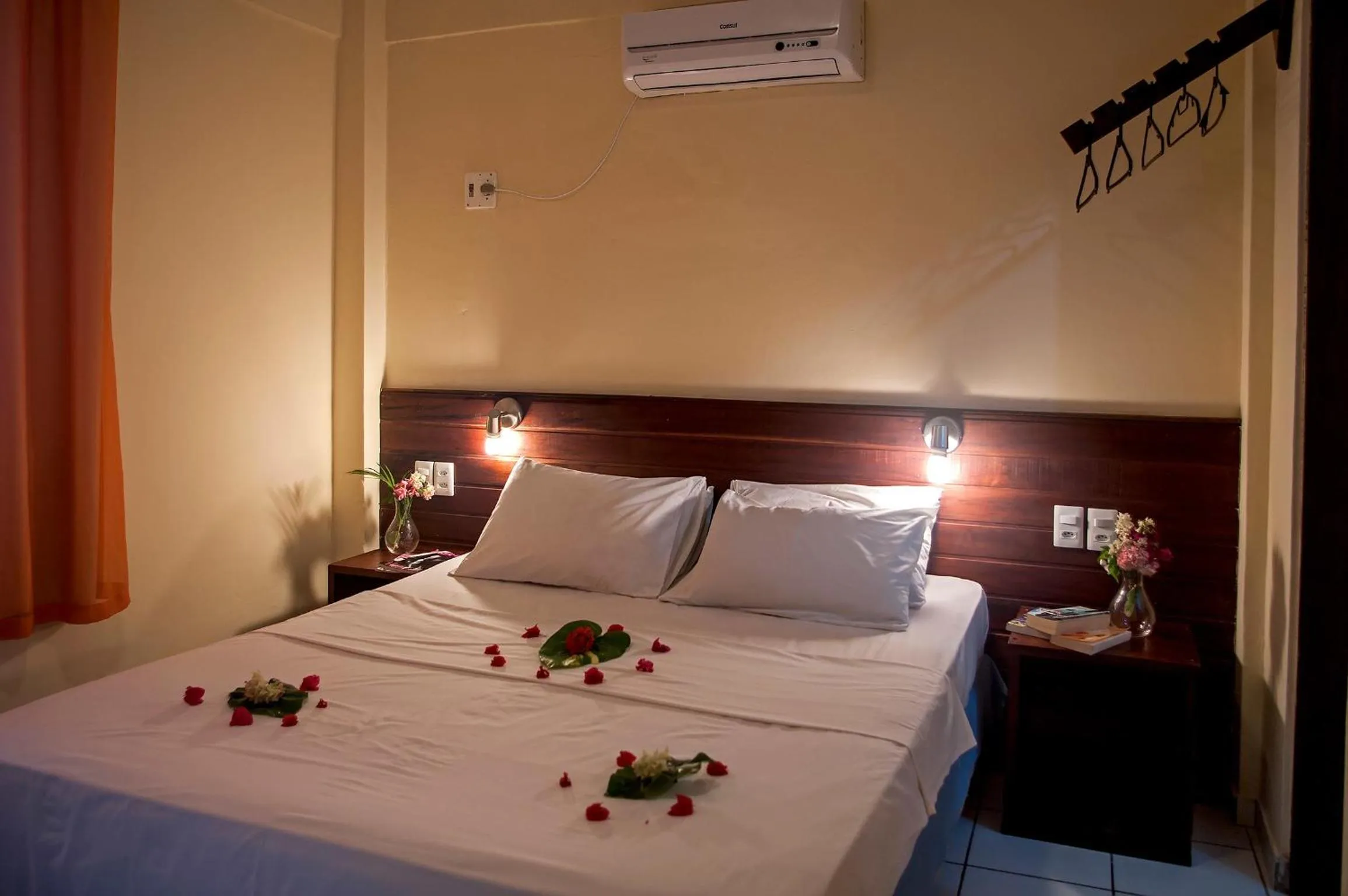 Bedroom, Bed in Pousada California