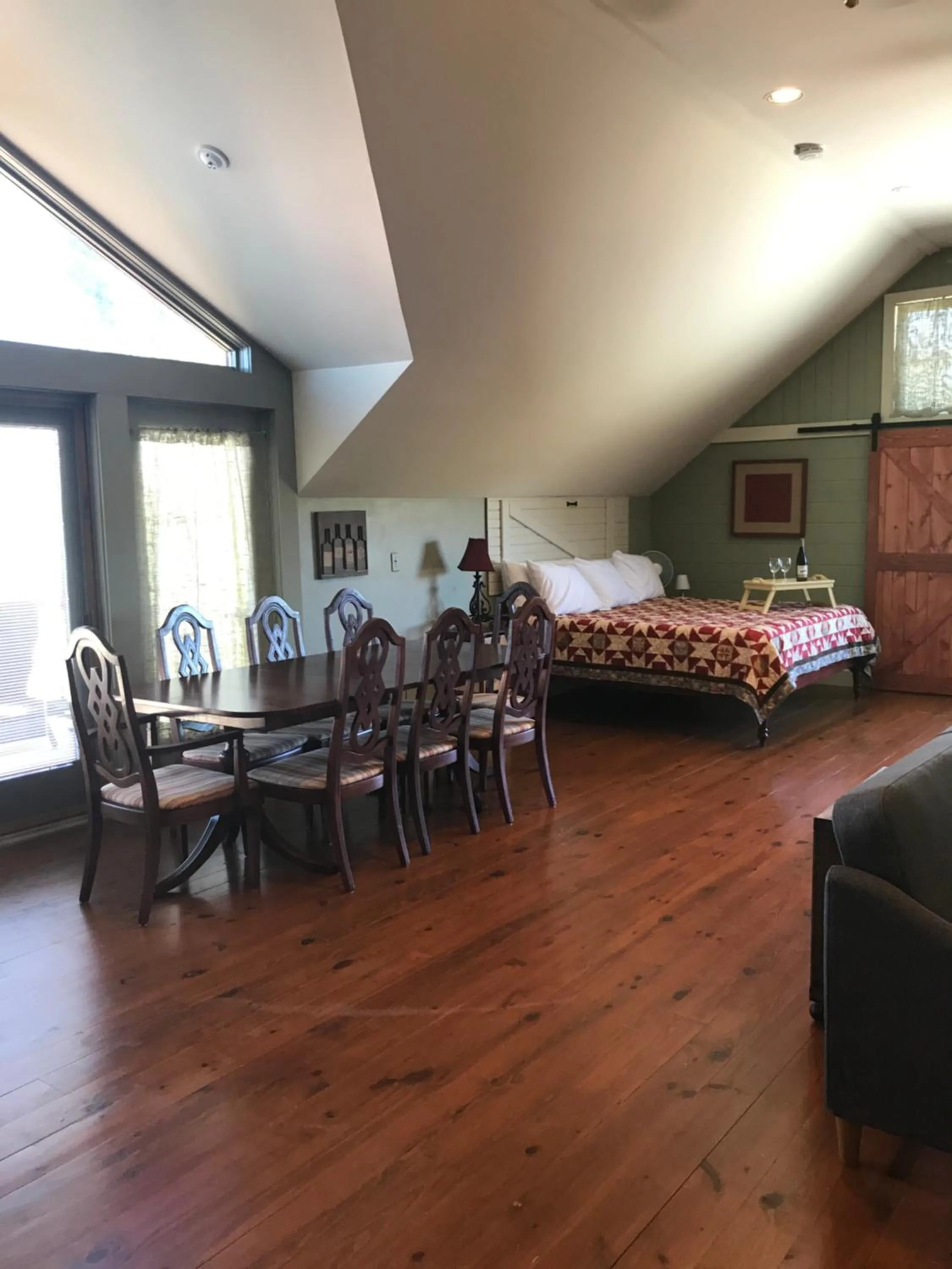 Bed in Hermann Barn House
