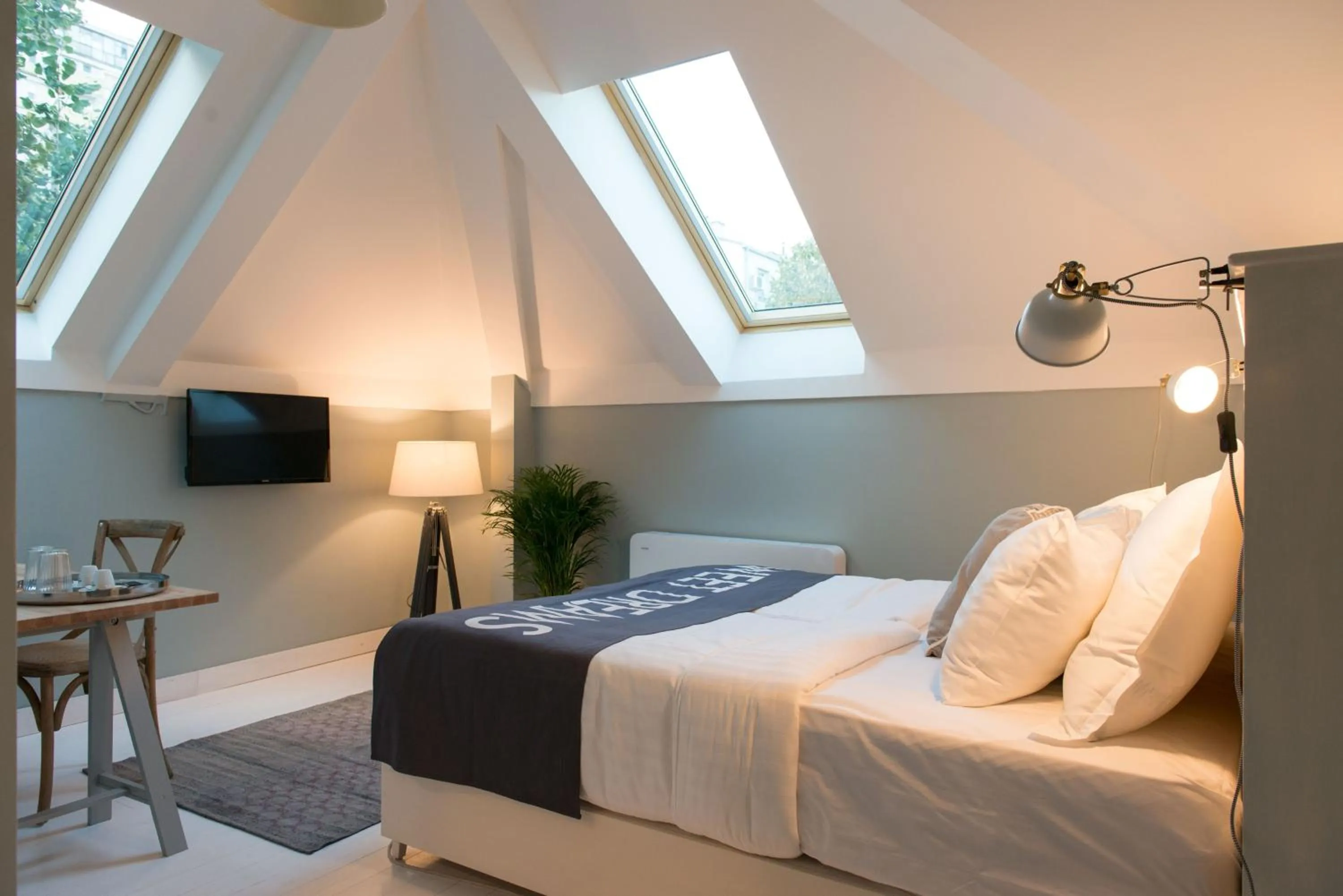 Bed in Smokvica Dorćol B&B