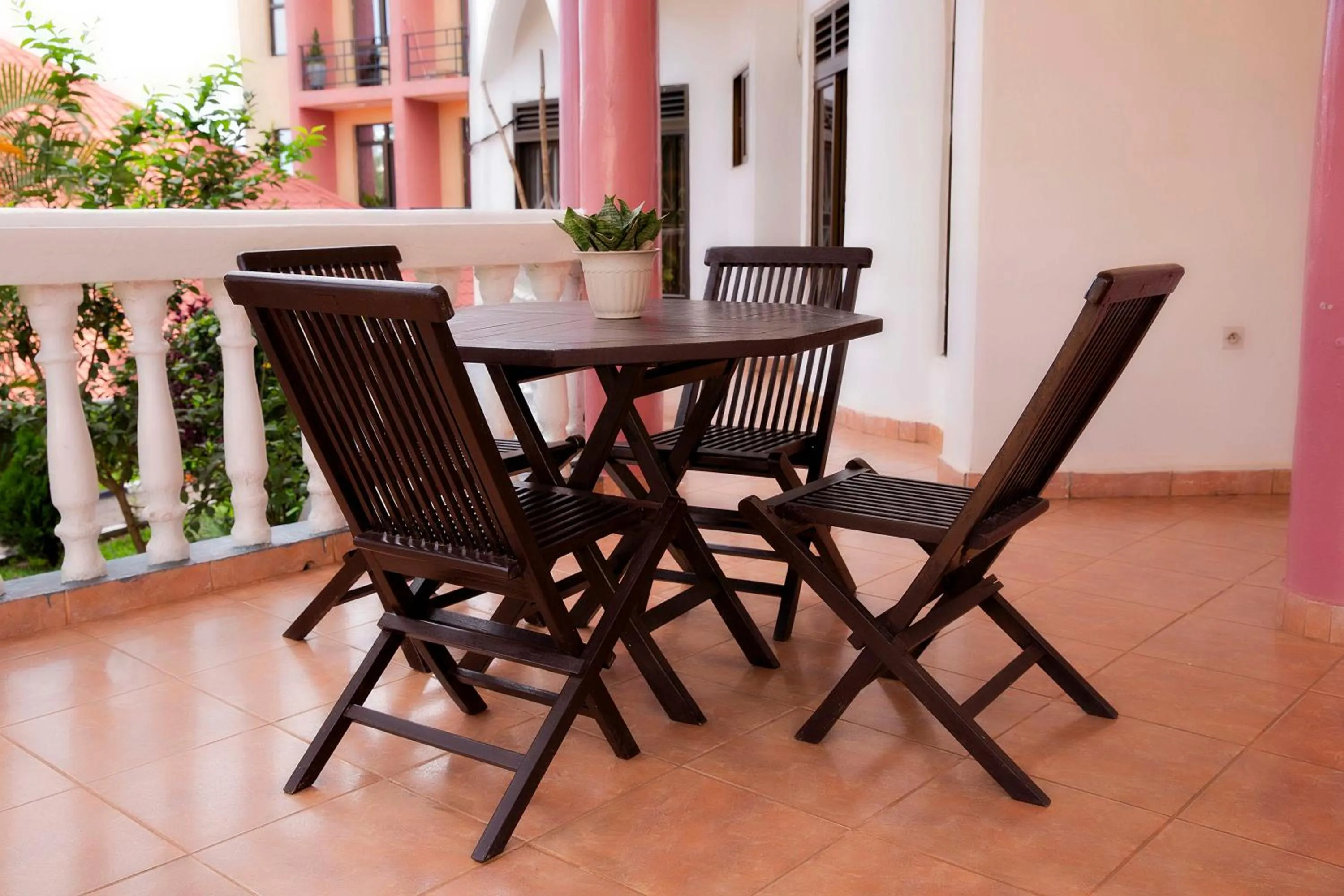 Patio in Romalo Hotel & Apartments