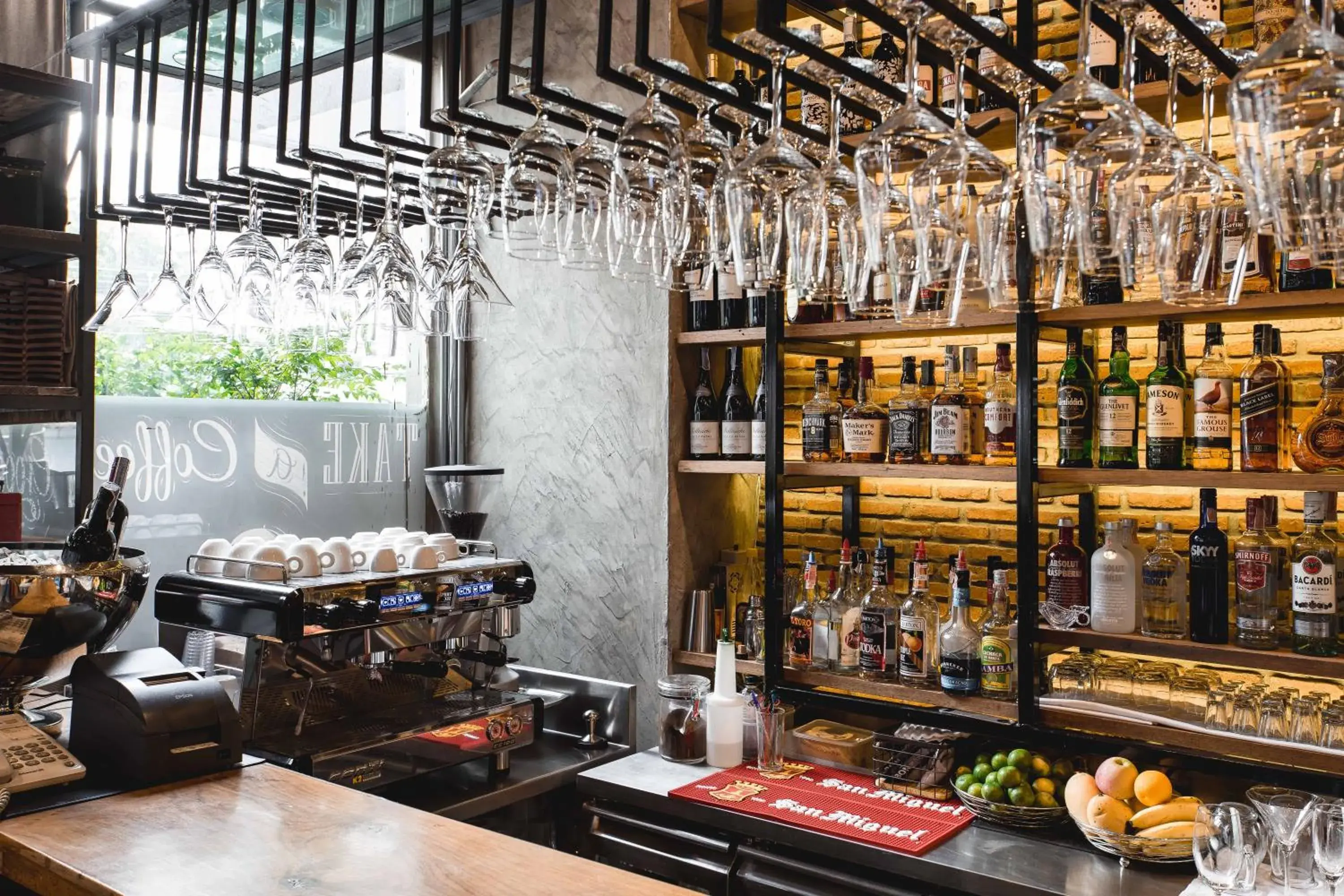 Restaurant/places to eat in Adelphi Suites Bangkok Restaurant/places to eat in Adelphi Suites Bangkok