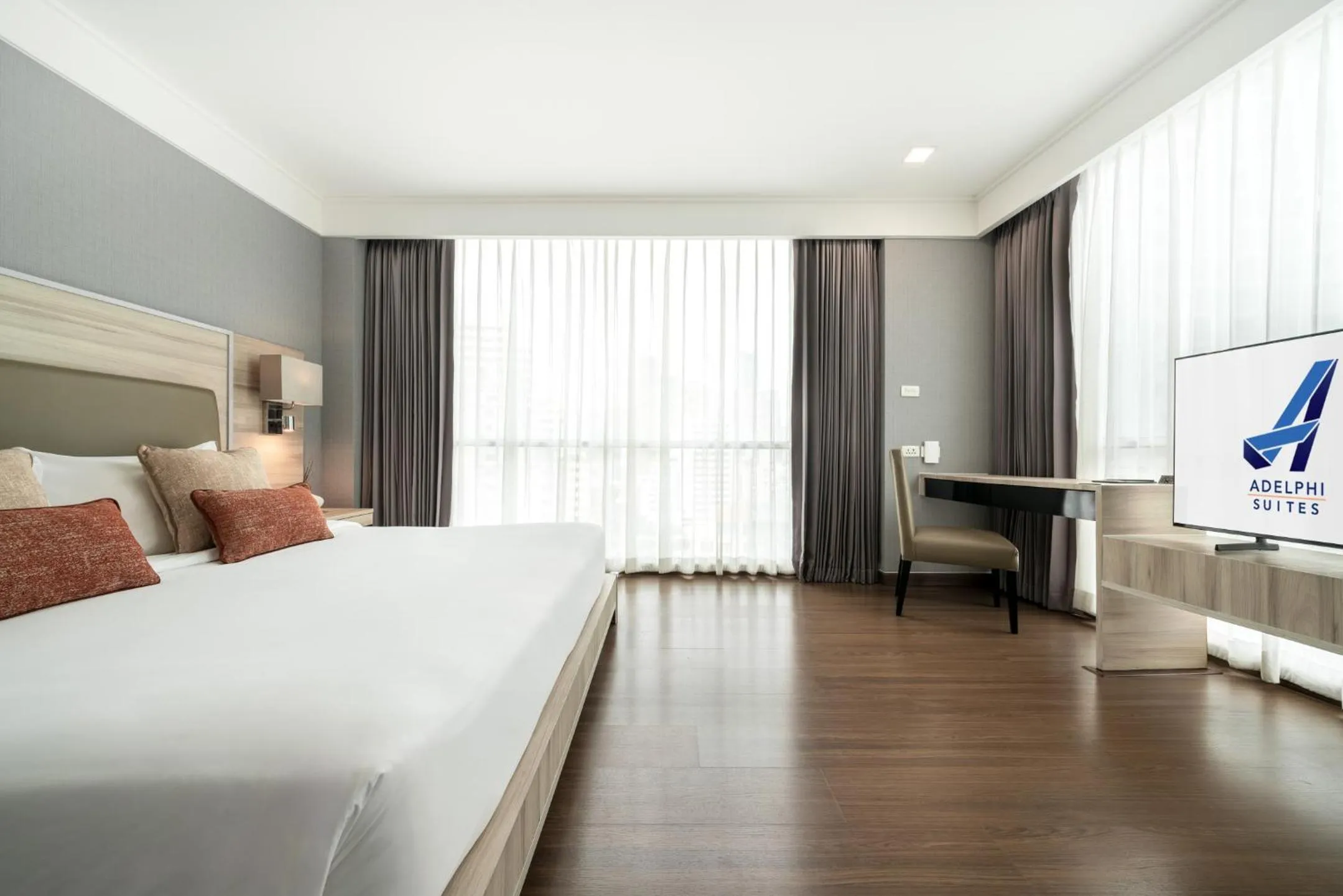 Bedroom, Bed in Adelphi Suites Bangkok