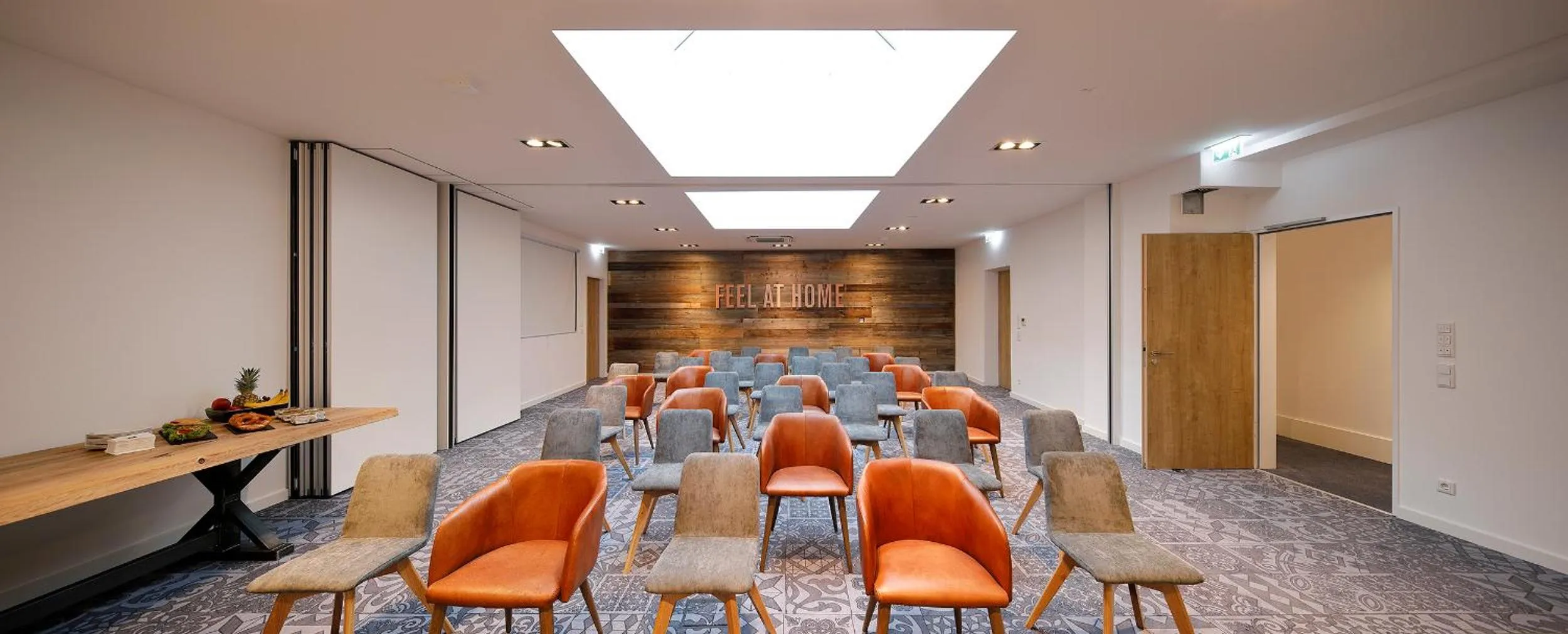 Meeting/conference room in Coffee Fellows Hotel Dortmund