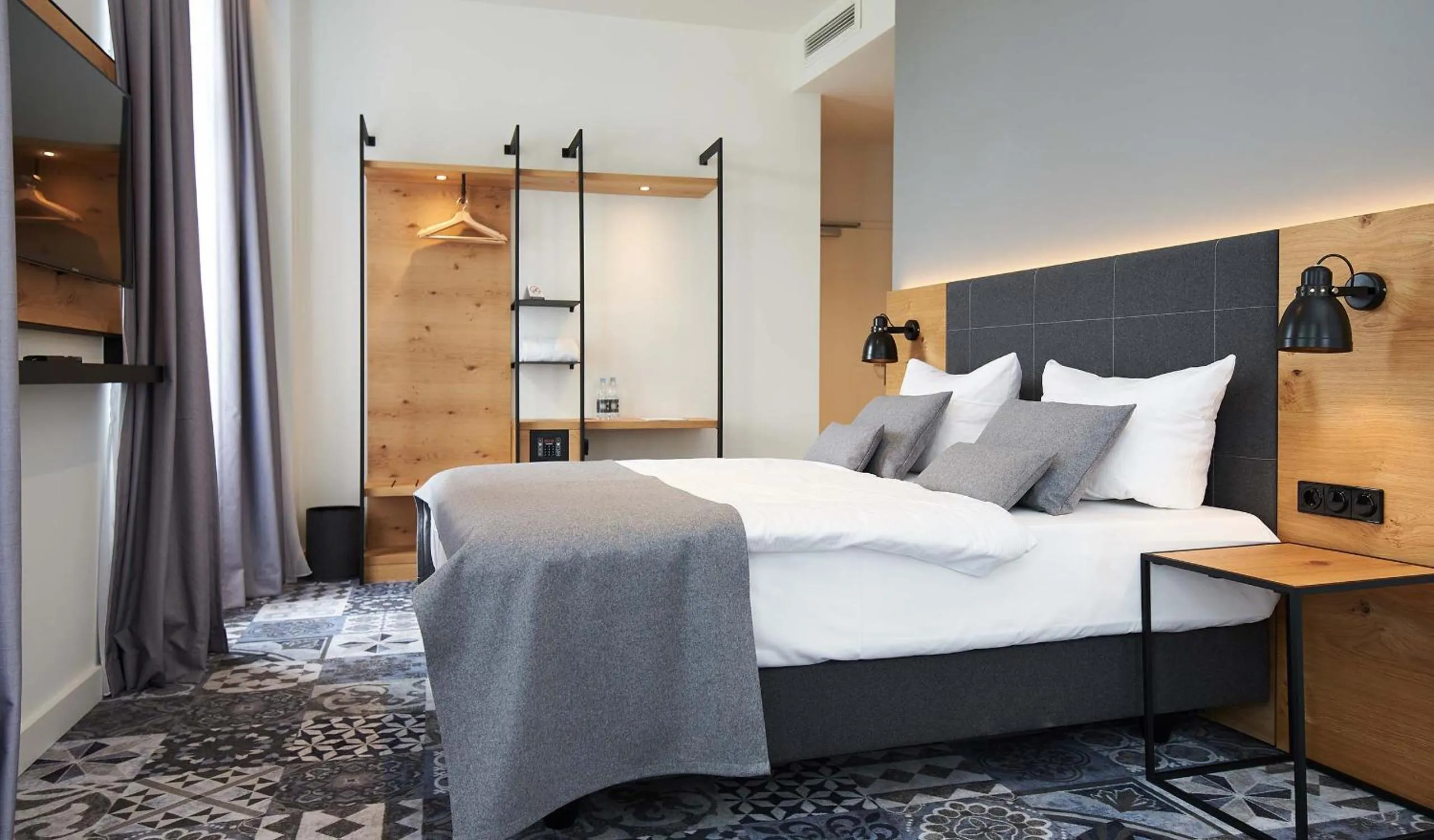 Photo of the whole room, Bed in Coffee Fellows Hotel Dortmund