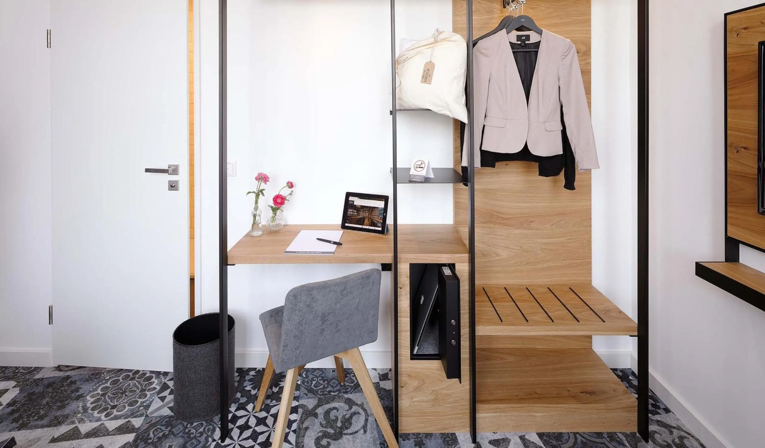 Photo of the whole room in Coffee Fellows Hotel Dortmund