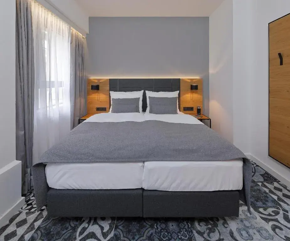 Photo of the whole room, Bed in Coffee Fellows Hotel Dortmund Photo of the whole room, Bed in Coffee Fellows Hotel Dortmund