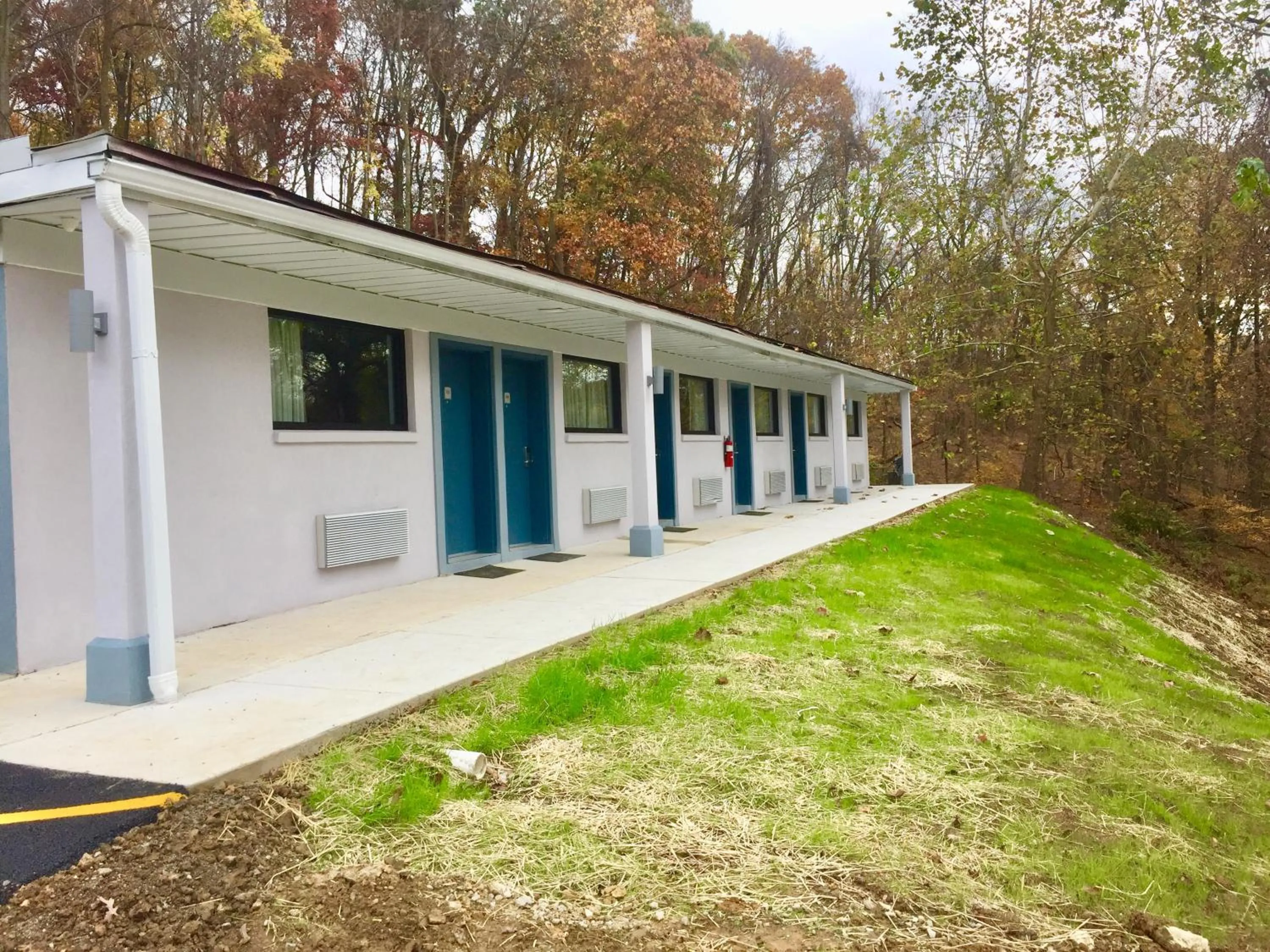 Property building in Hillside Motel Glen Mills