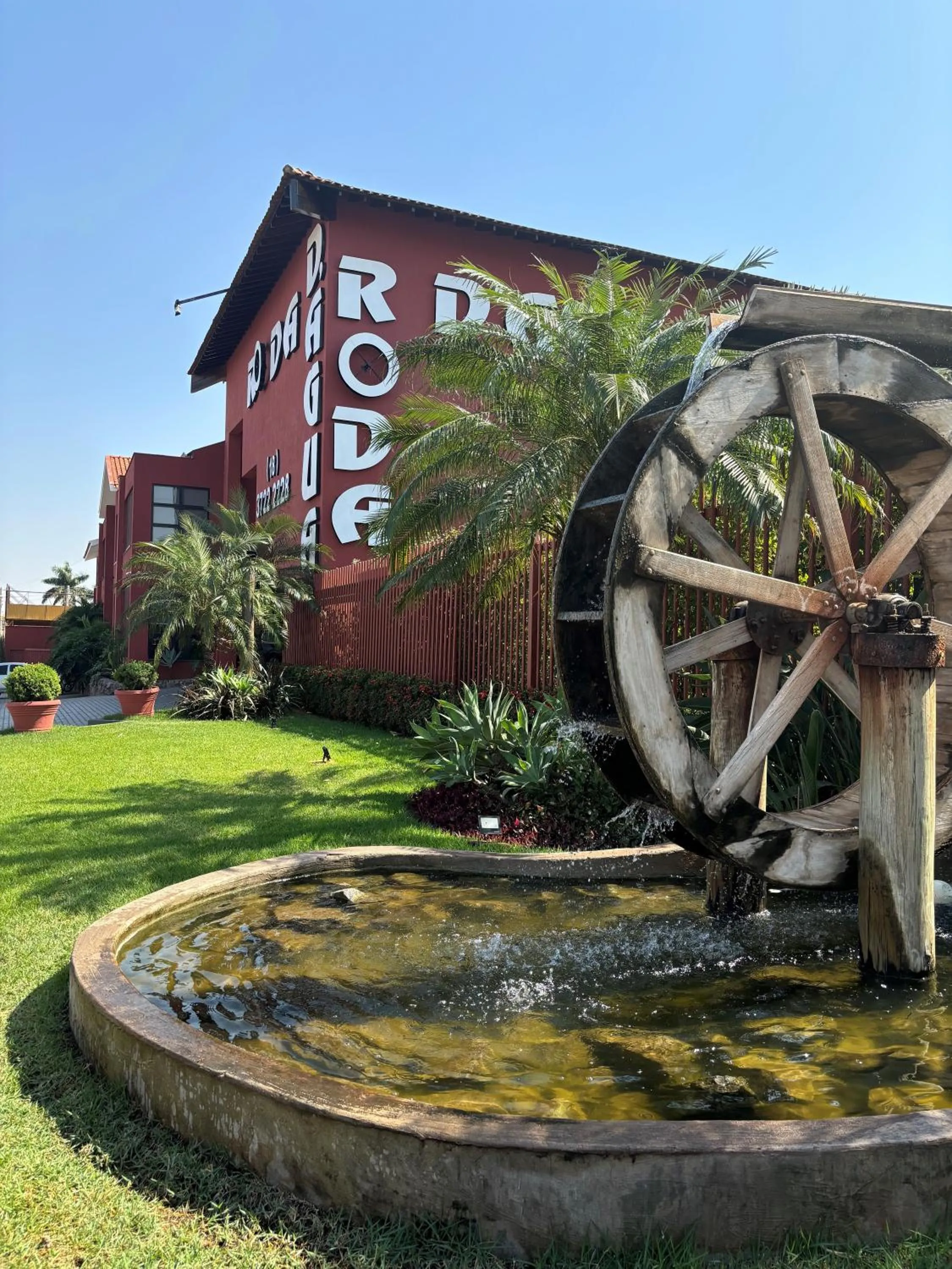 Property building in Hotel Roda D'Agua