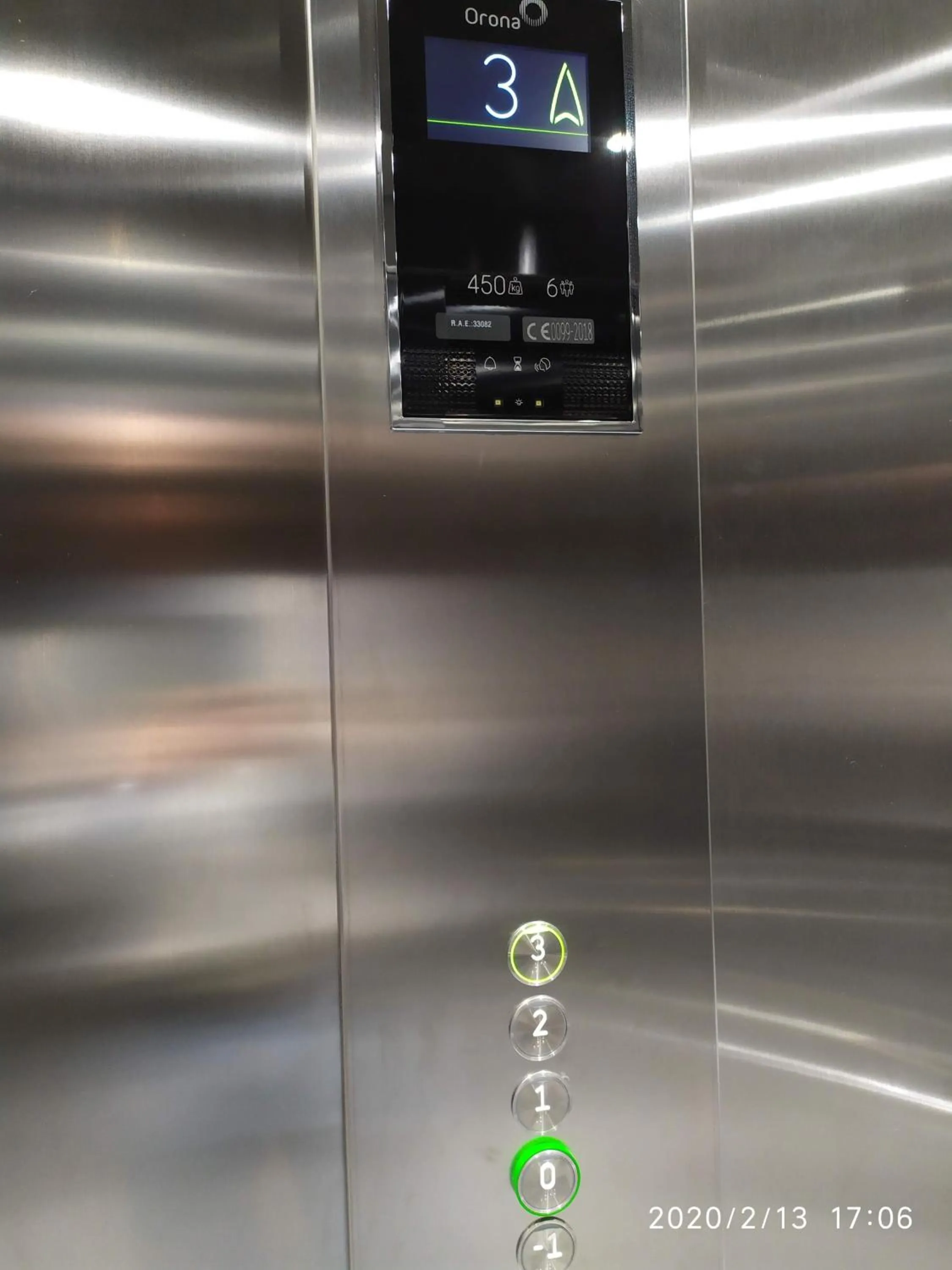 elevator in Hostal Bonany