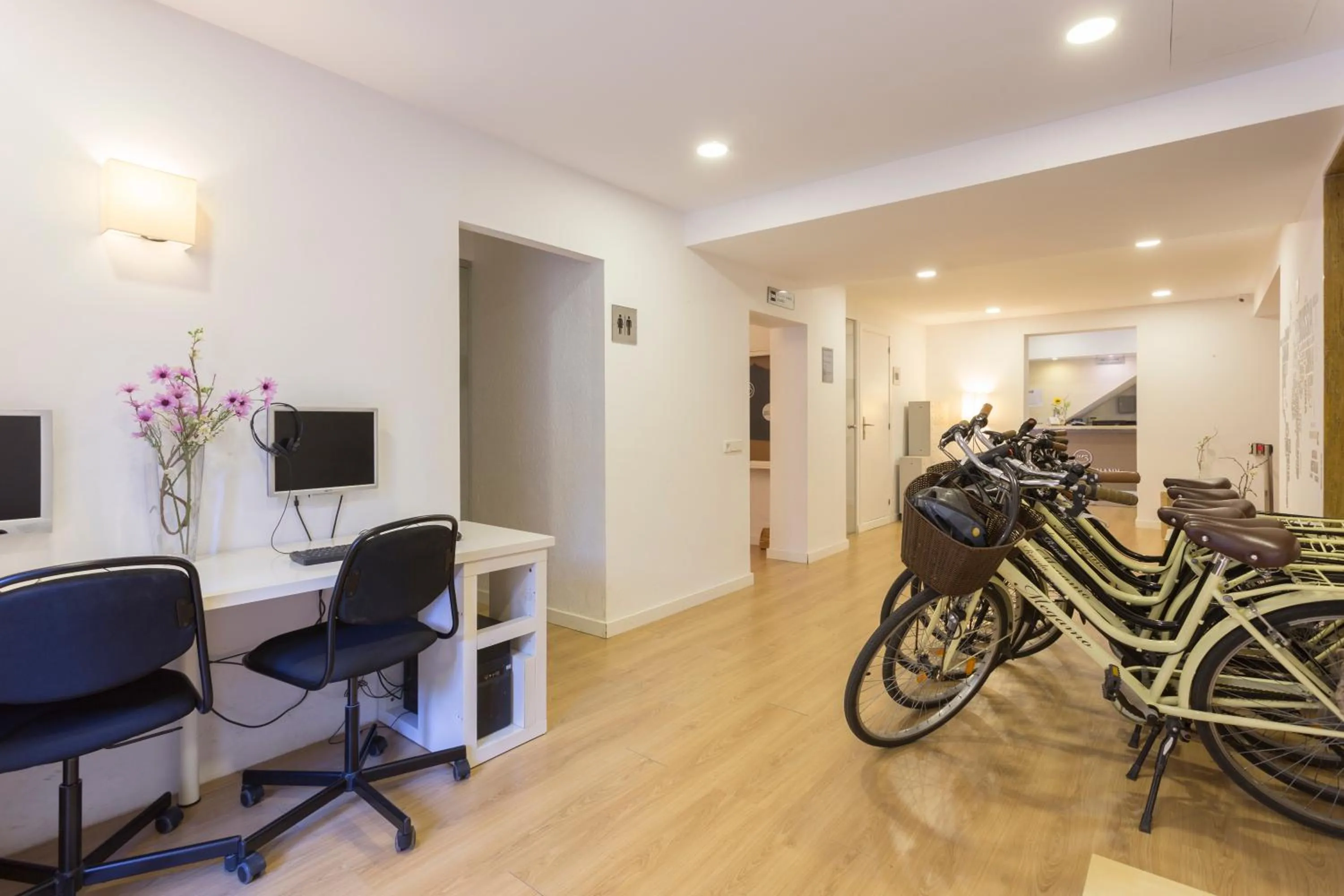 Area and facilities in Hostal Bonany