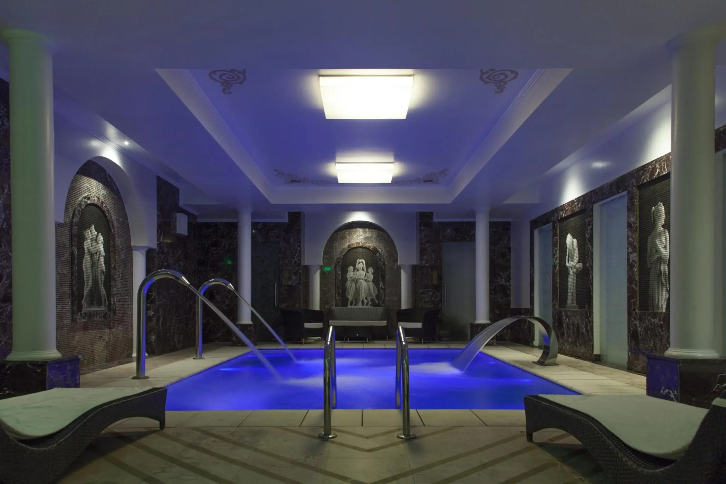 Swimming pool in Epoque Hotel - Relais & Chateaux Swimming pool in Epoque Hotel - Relais & Chateaux