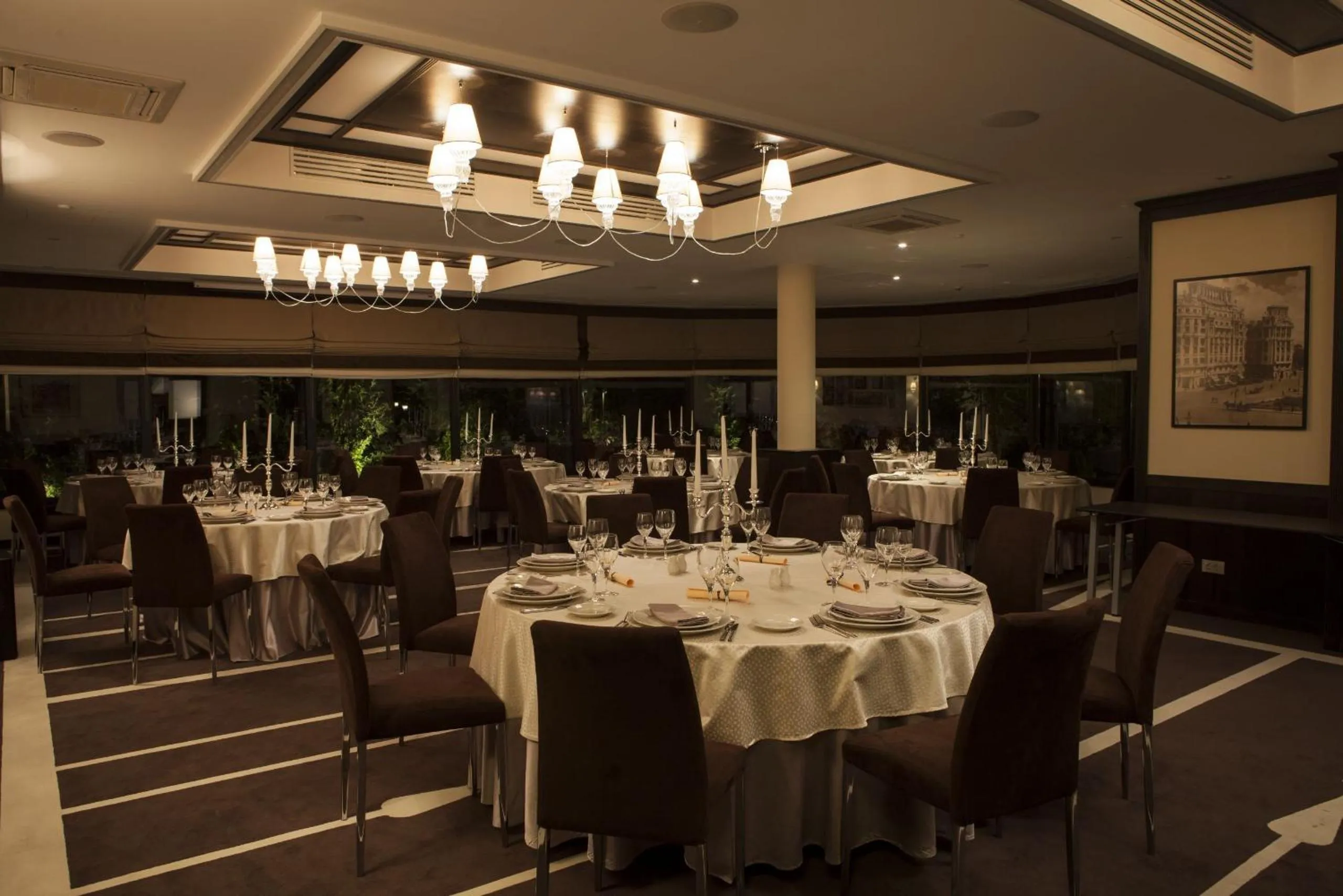 Restaurant/places to eat in Epoque Hotel - Relais & Chateaux