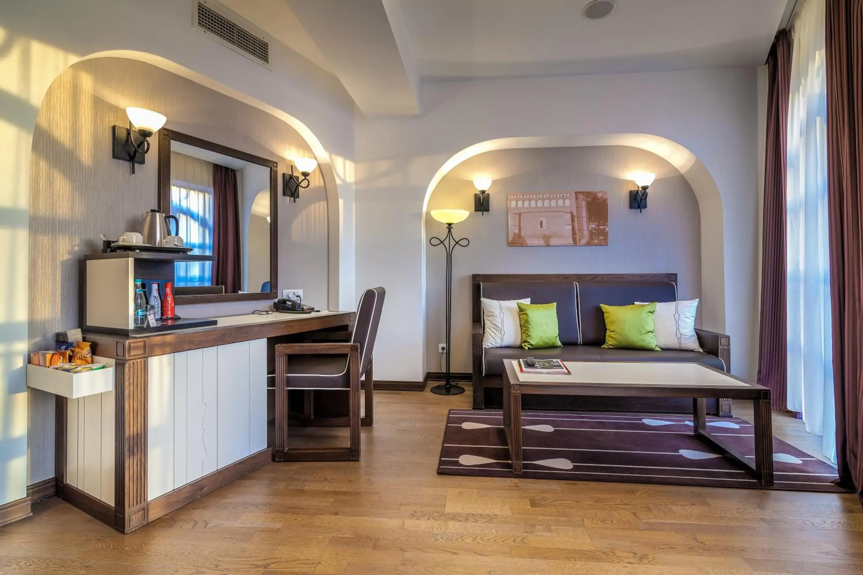 Executive Suite with Free WiFi in Epoque Hotel - Relais & Chateaux Executive Suite with Free WiFi in Epoque Hotel - Relais & Chateaux