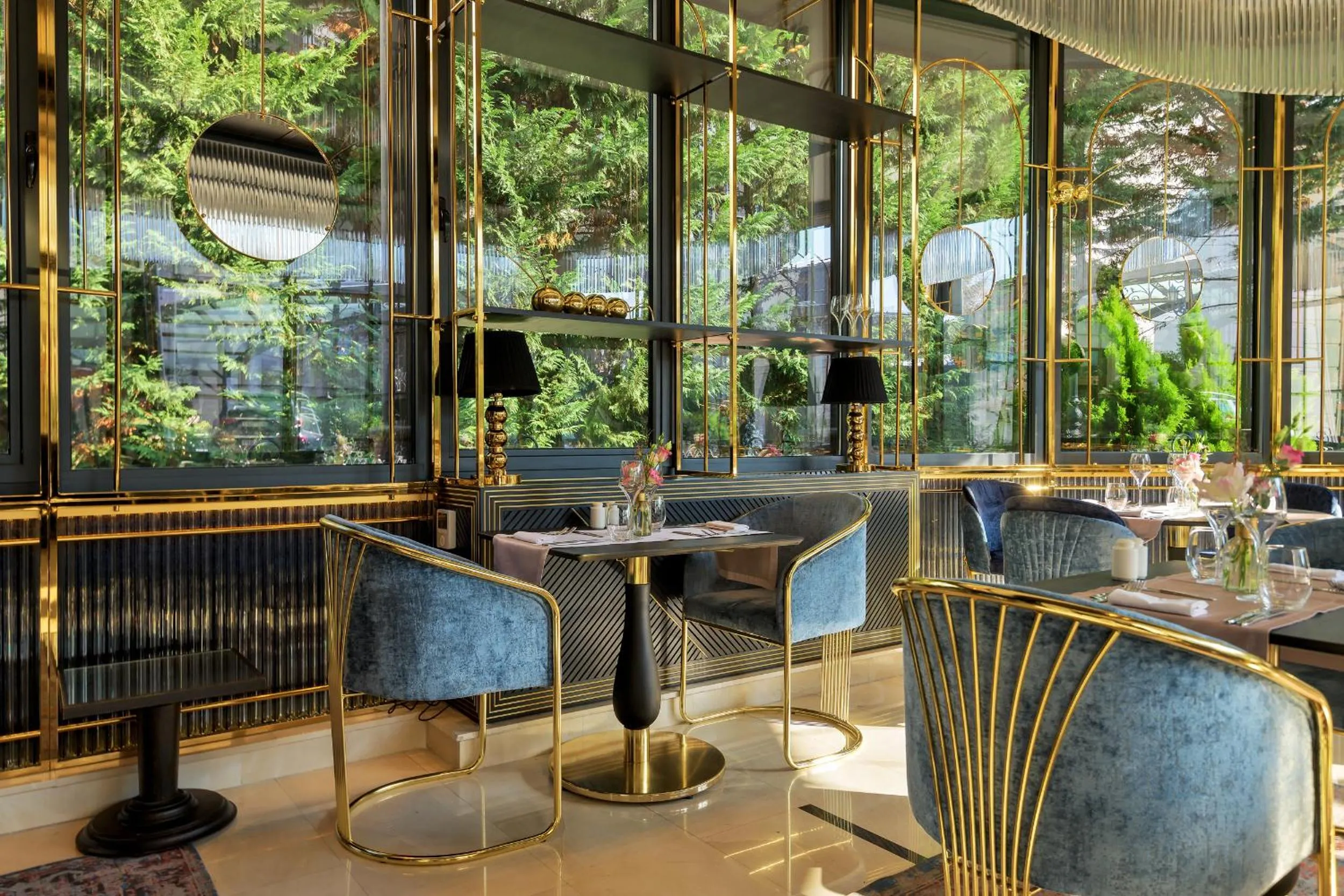 Restaurant/places to eat in Epoque Hotel - Relais & Chateaux