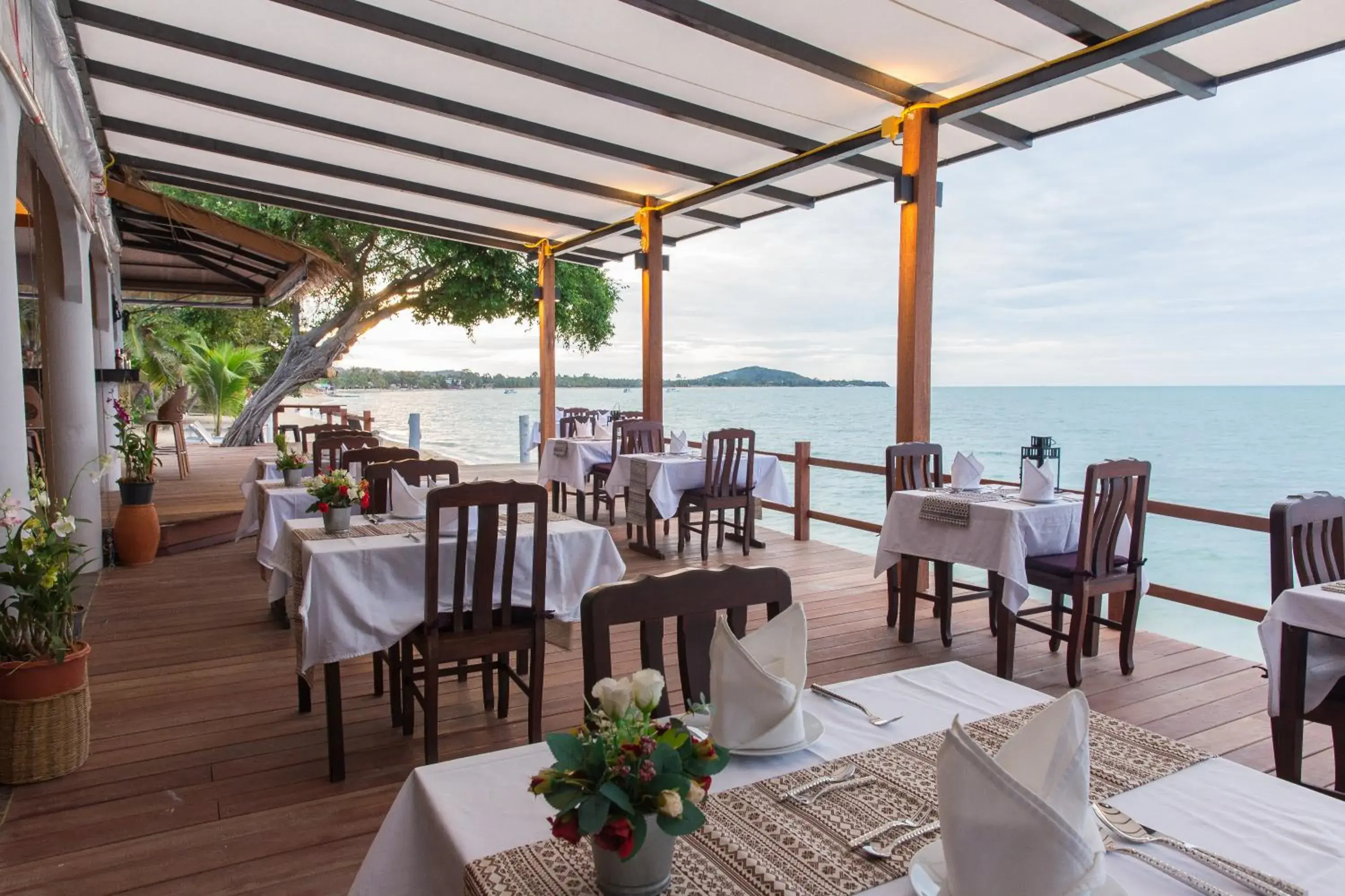 Restaurant/places to eat in Adarin Beach Resort Restaurant/places to eat in Adarin Beach Resort