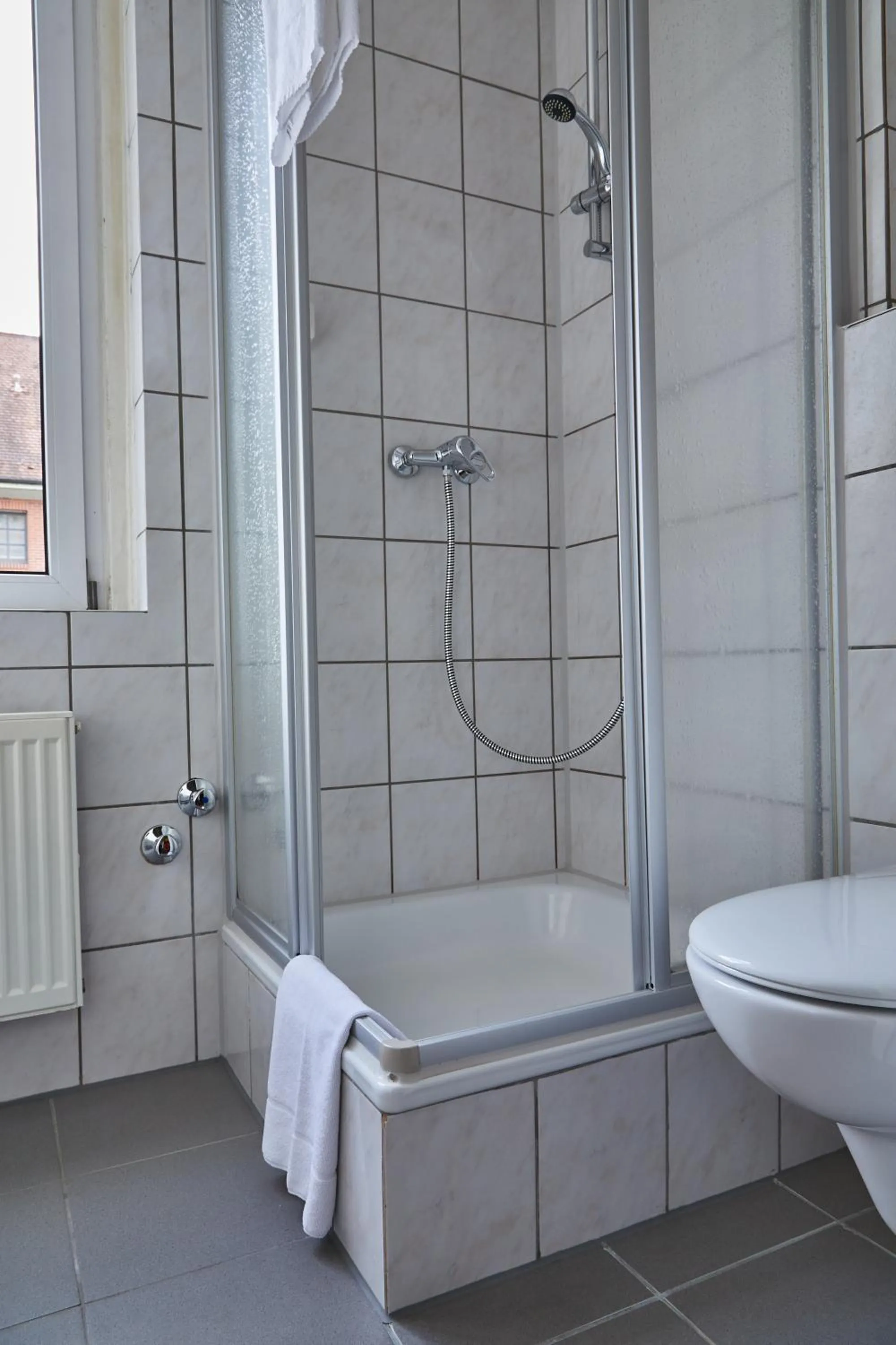 Shower in Hotel Riviera