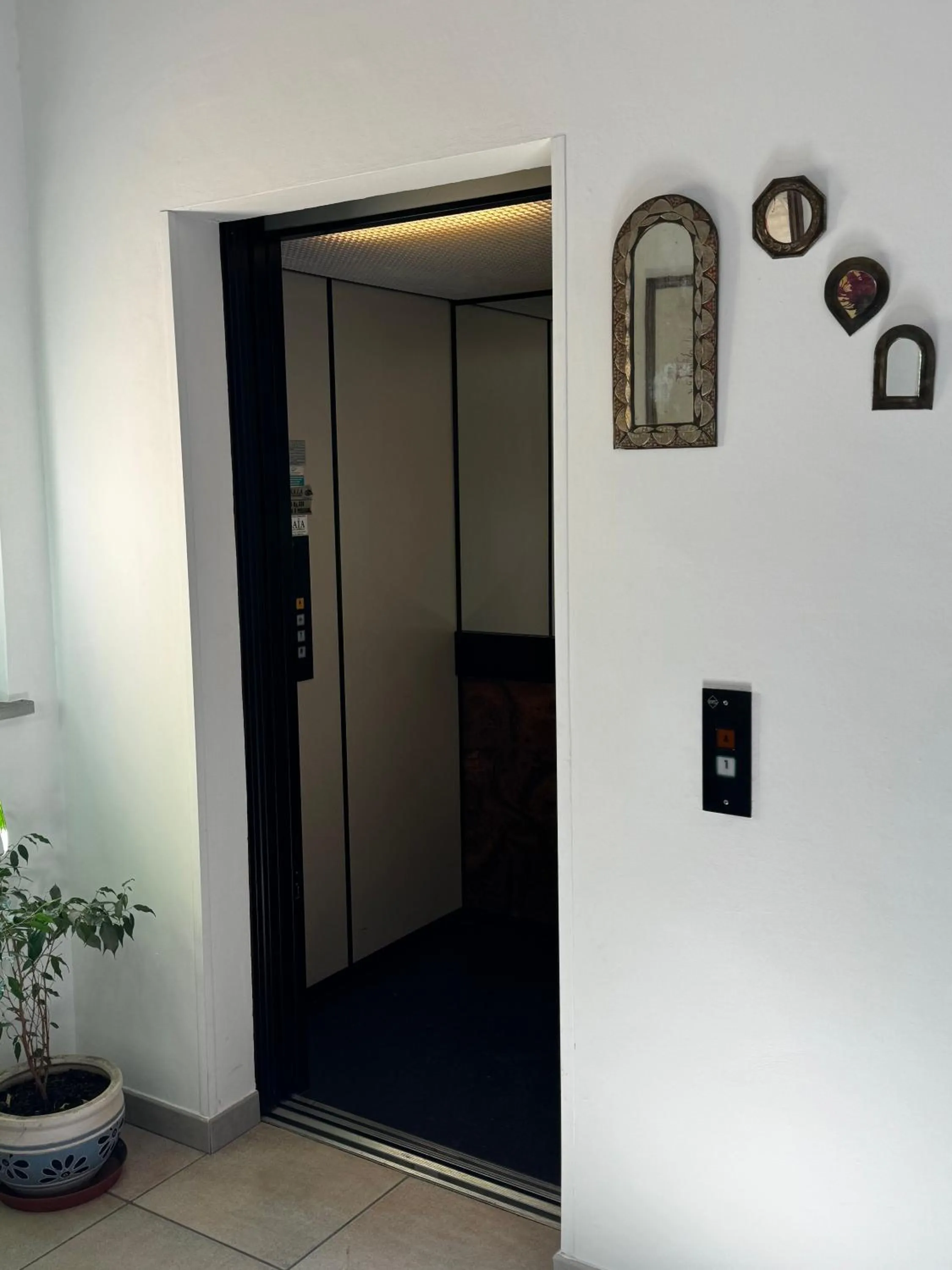 elevator in Hotel Softwood