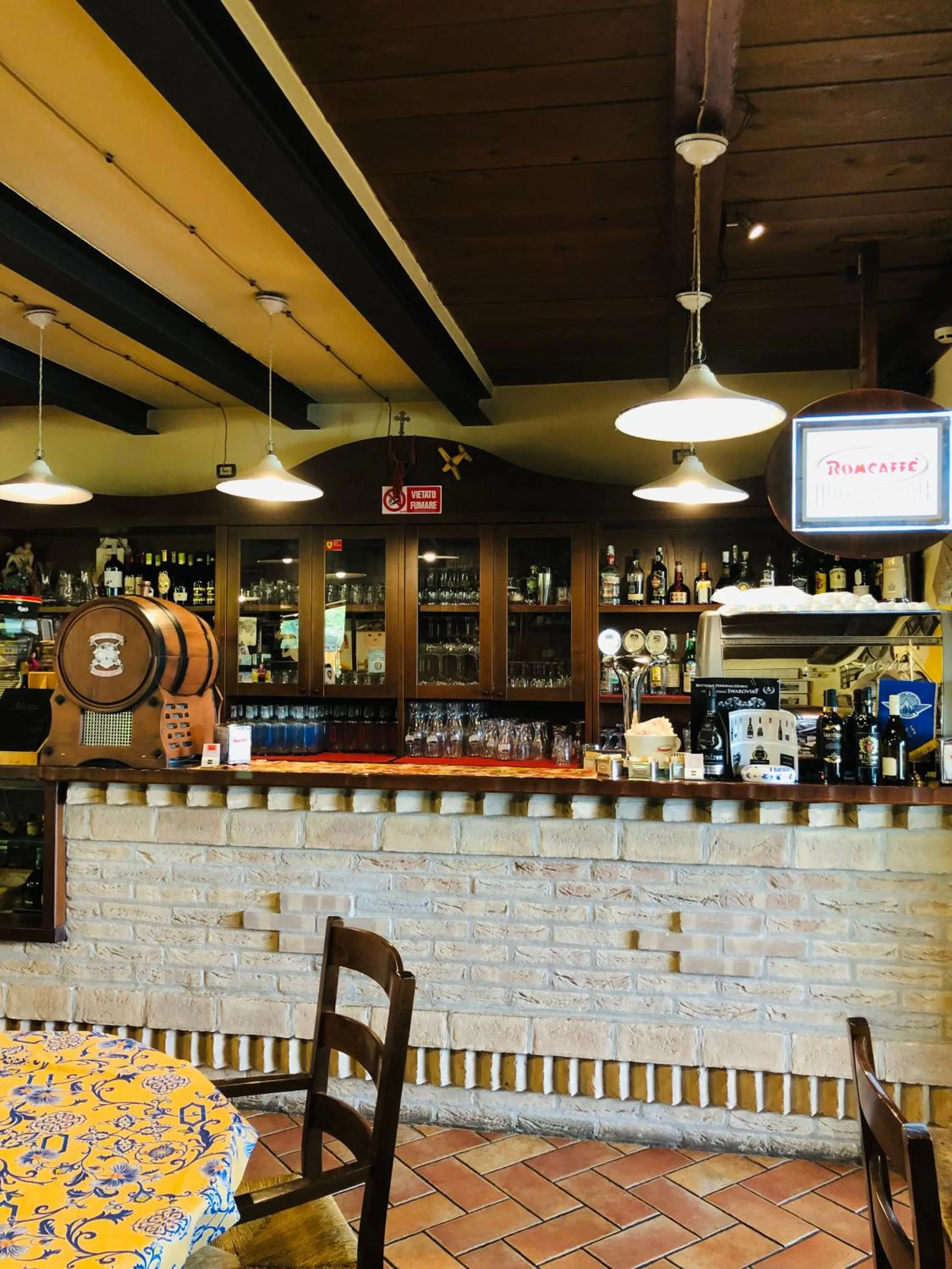 Restaurant/places to eat in Hotel Softwood