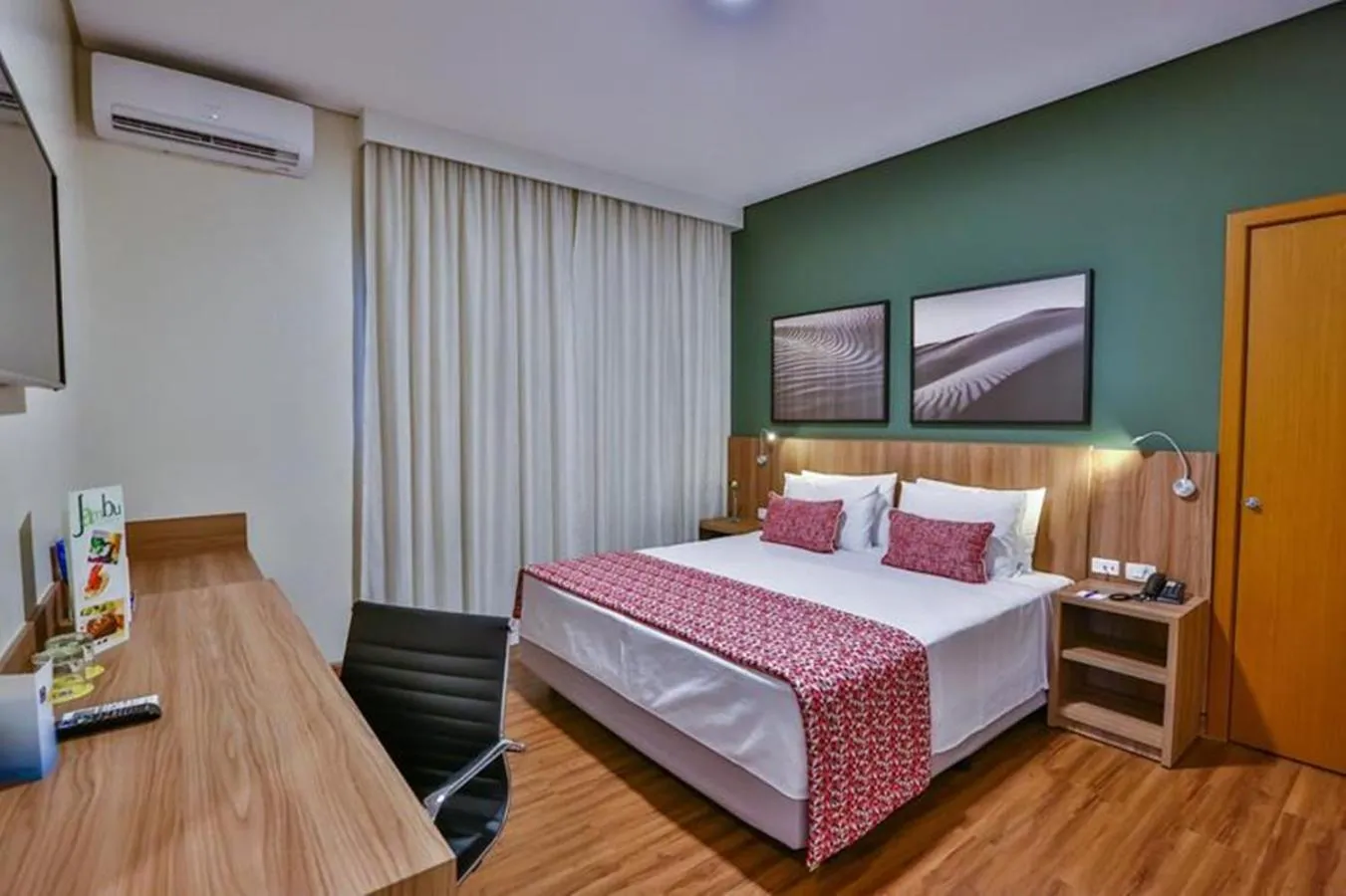 Bedroom, Bed in Comfort Mogi Guaçu