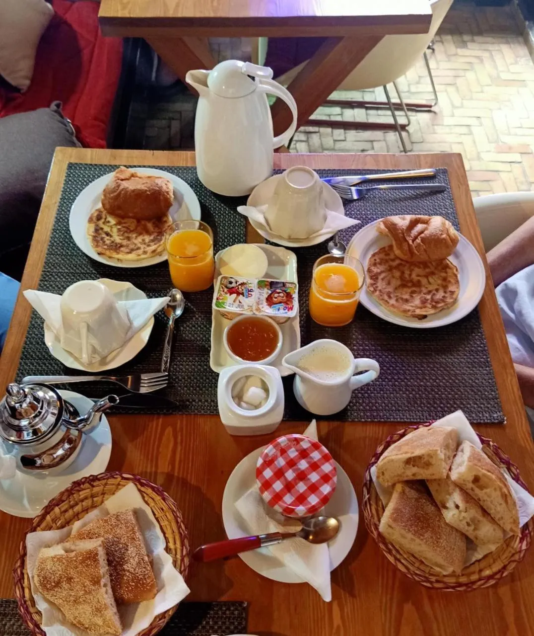 Continental breakfast in Dar El Paco