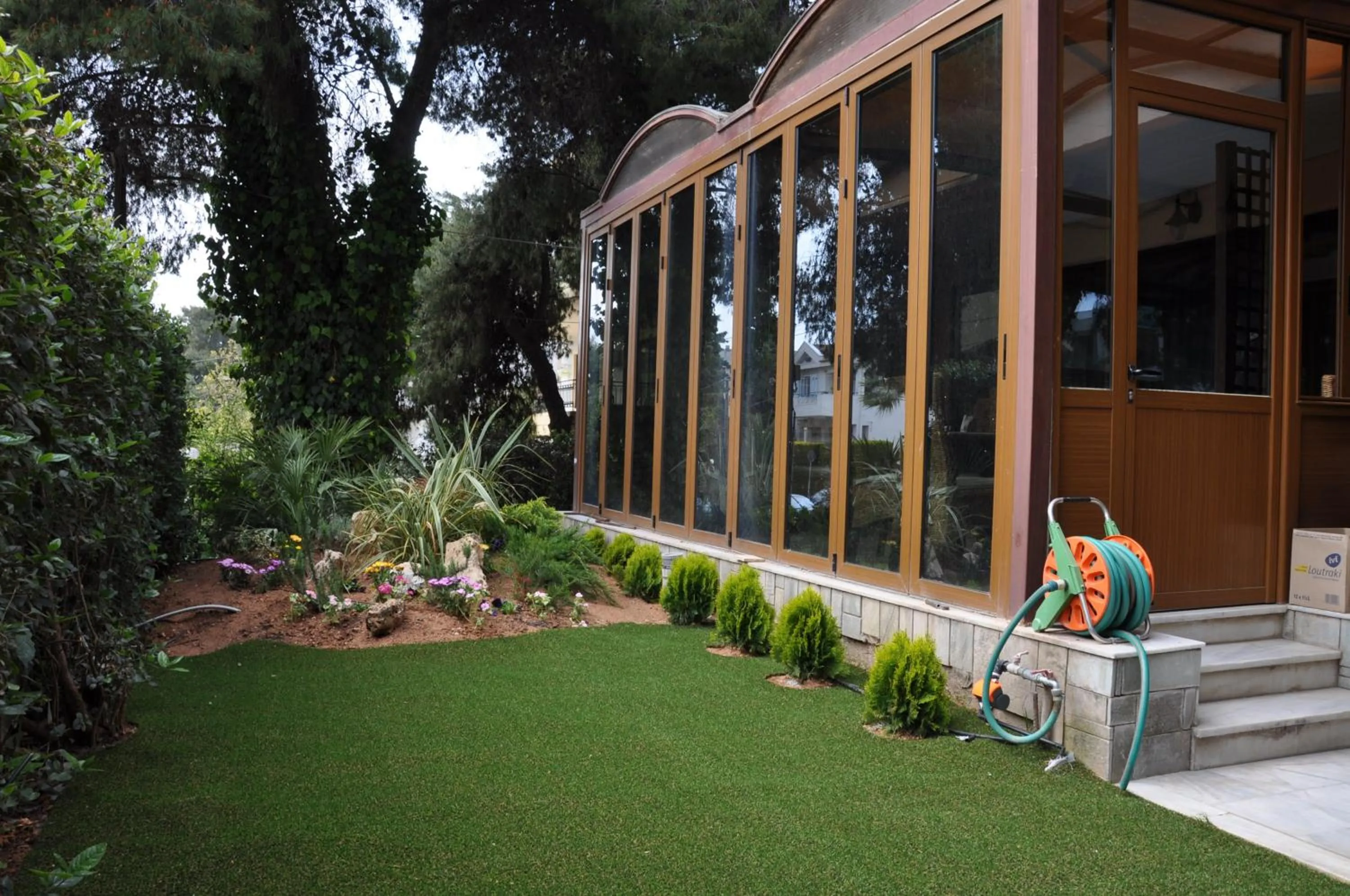 Facade/entrance in Hotel Chris