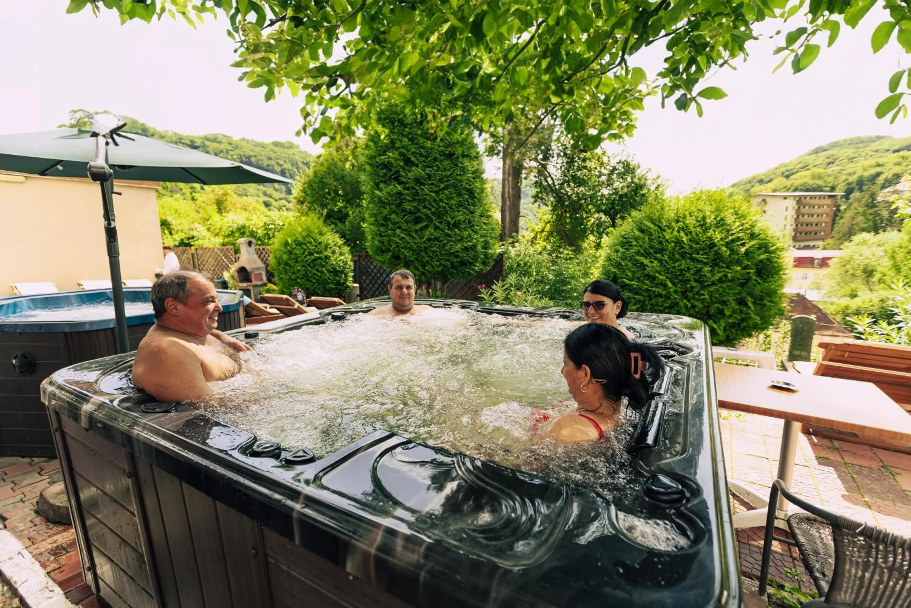 Hot Tub in Hotel Suprem