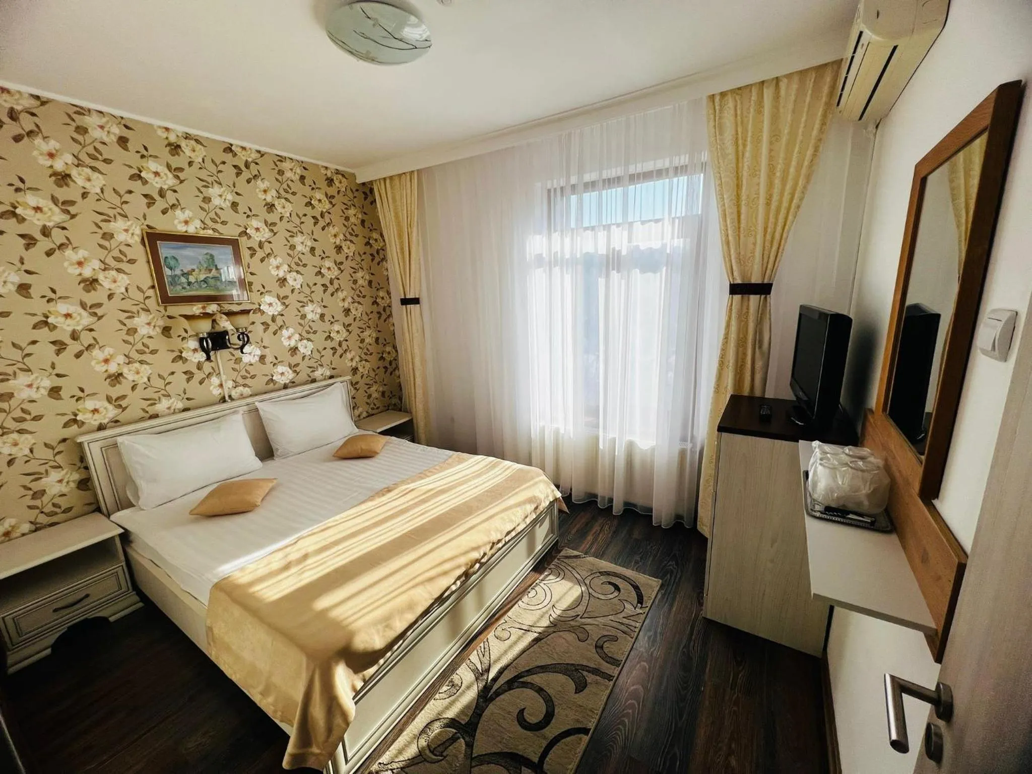 Bedroom, Bed in Hotel Suprem
