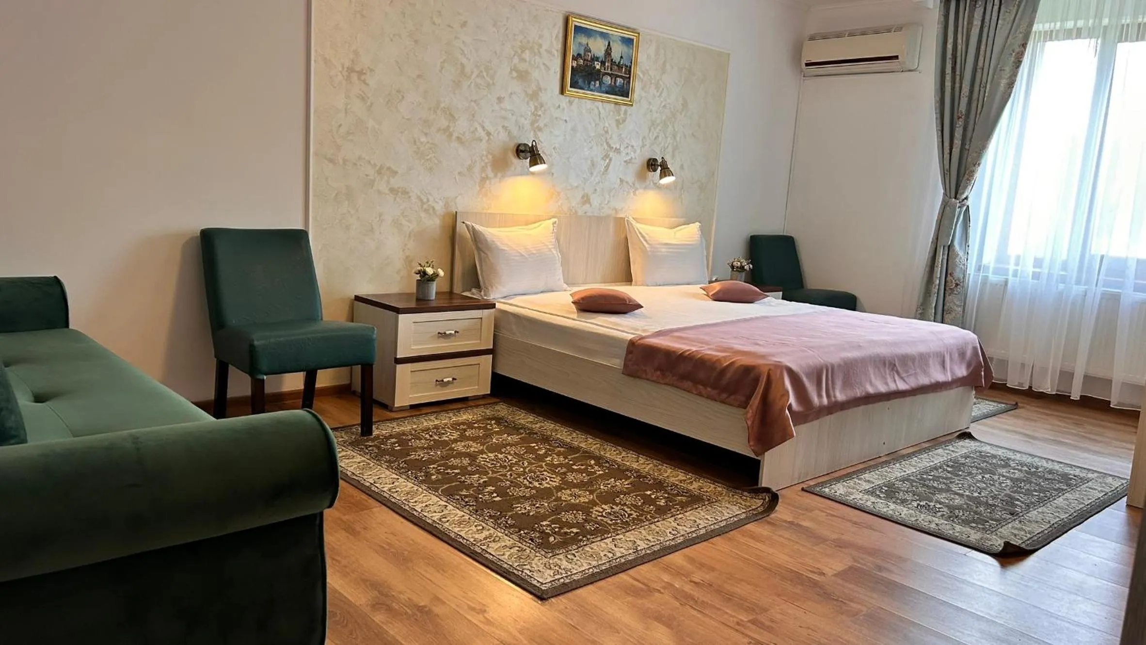 Photo of the whole room, Bed in Hotel Suprem