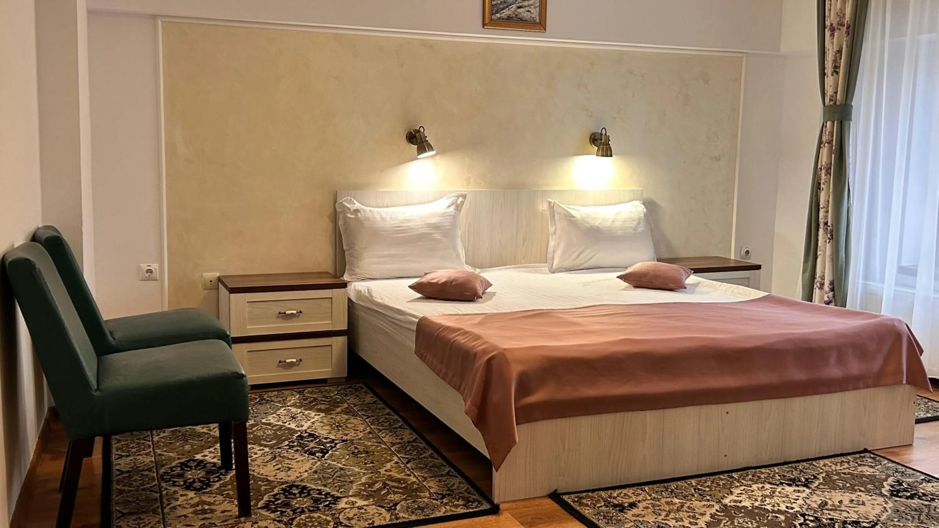 Photo of the whole room, Bed in Hotel Suprem
