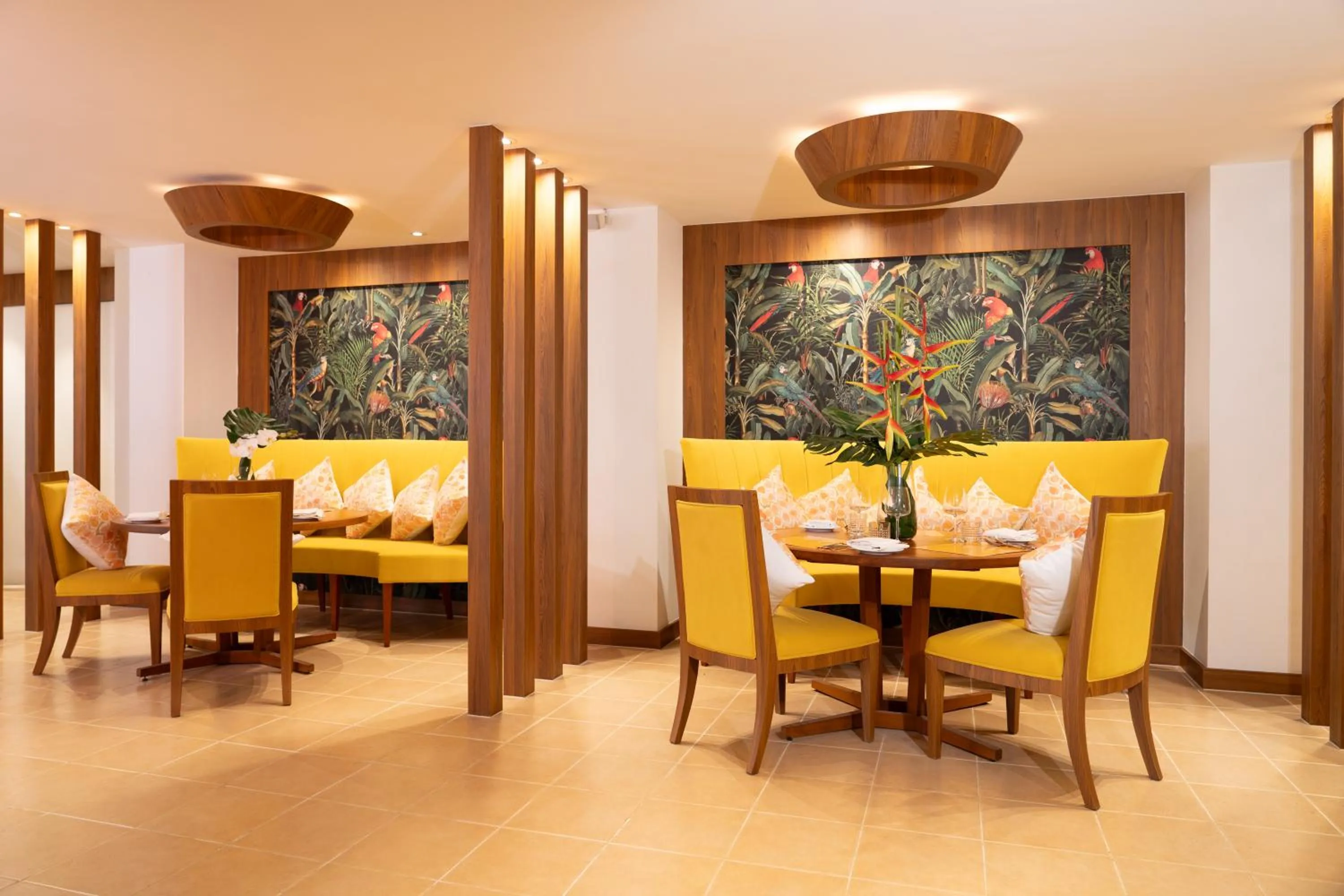 Restaurant/places to eat in NH Bangkok Sukhumvit Boulevard