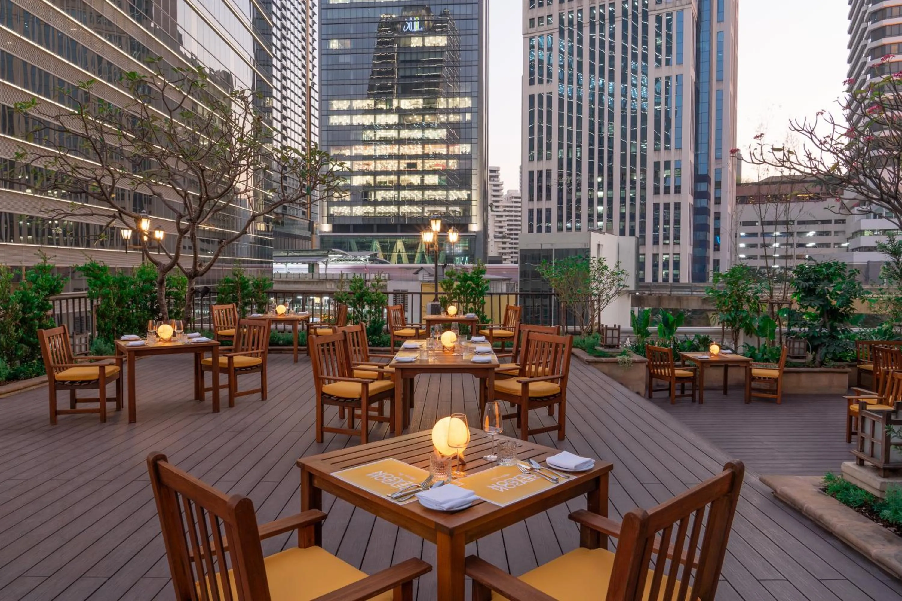 Restaurant/places to eat in NH Bangkok Sukhumvit Boulevard