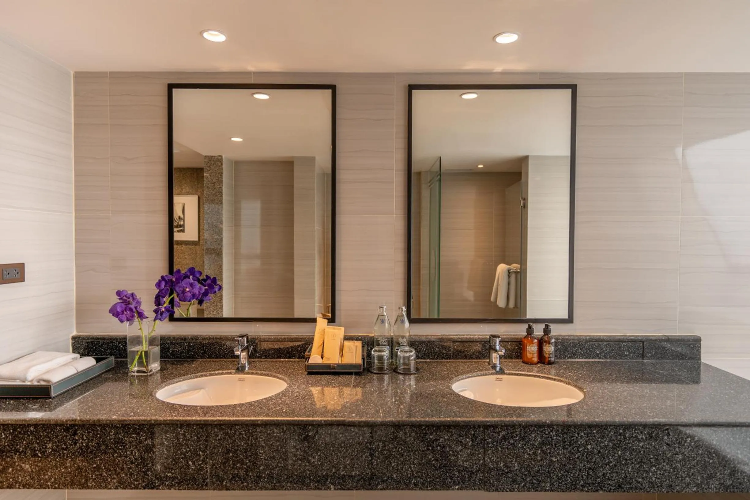 Bathroom in NH Bangkok Sukhumvit Boulevard