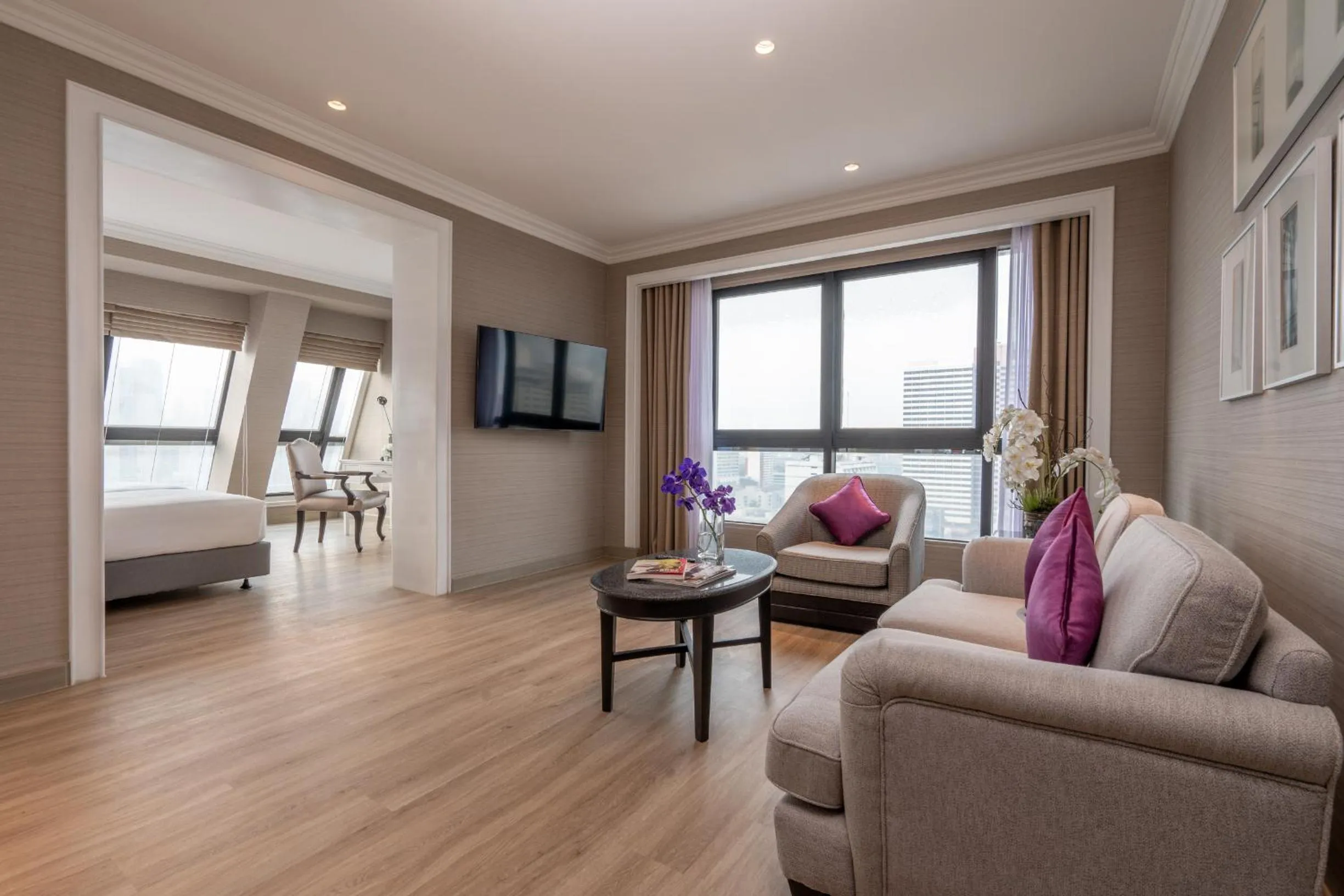 Living room in NH Bangkok Sukhumvit Boulevard