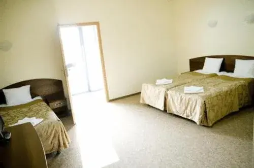 Triple Room - single occupancy in Hotel A4 MOP Zastawie Triple Room - single occupancy in Hotel A4 MOP Zastawie