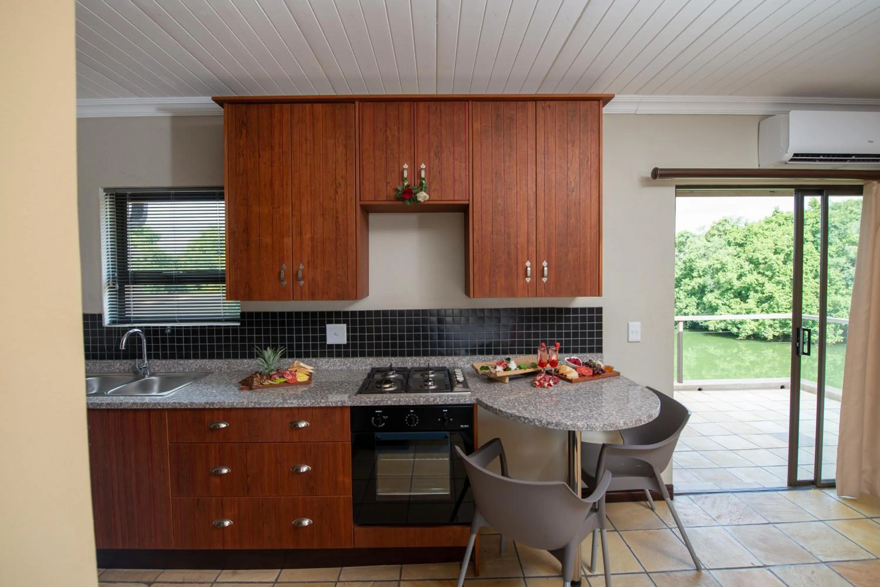 Kitchen or kitchenette in Nkomazi Kruger Lodge & Spa