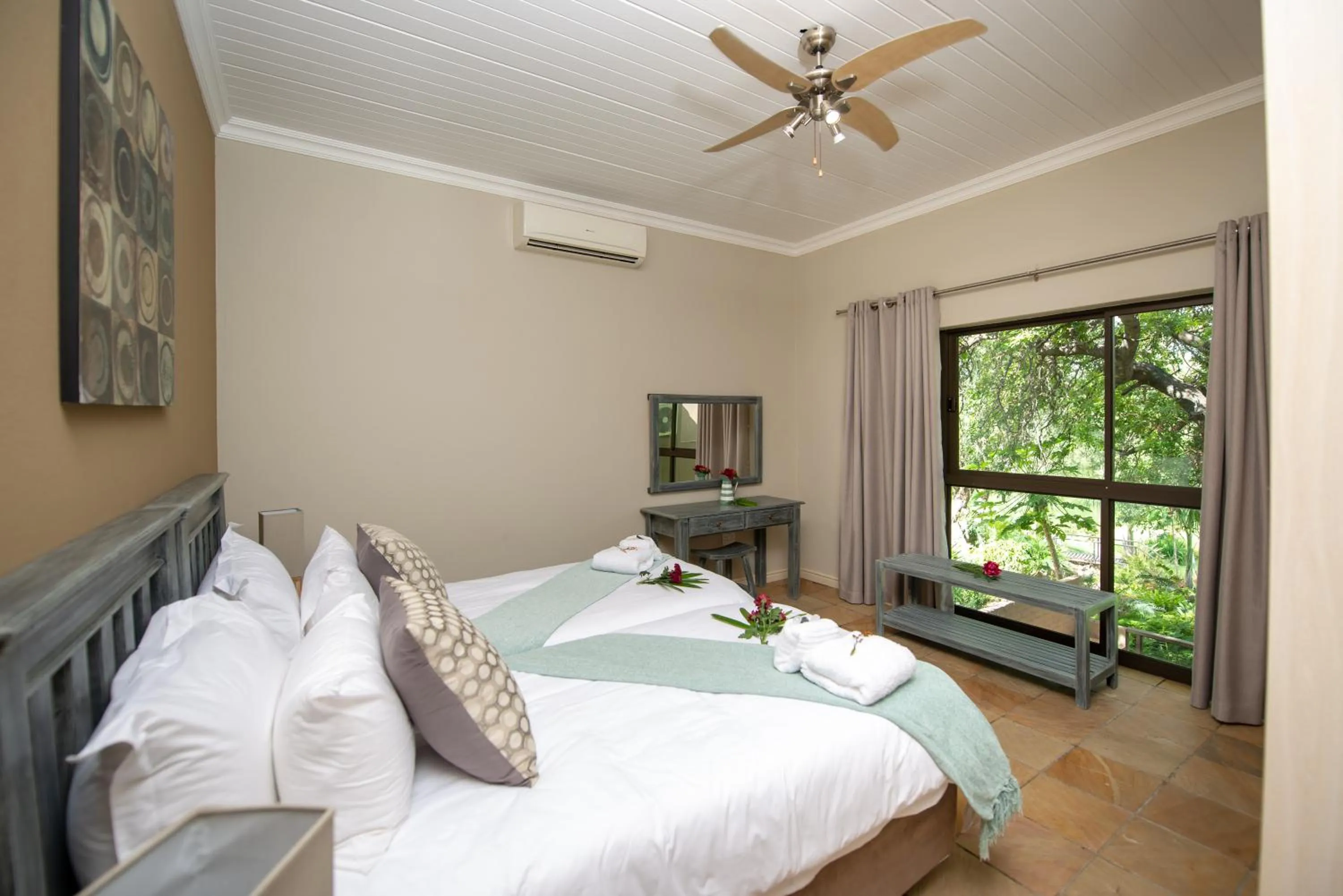 Bed in Nkomazi Kruger Lodge & Spa