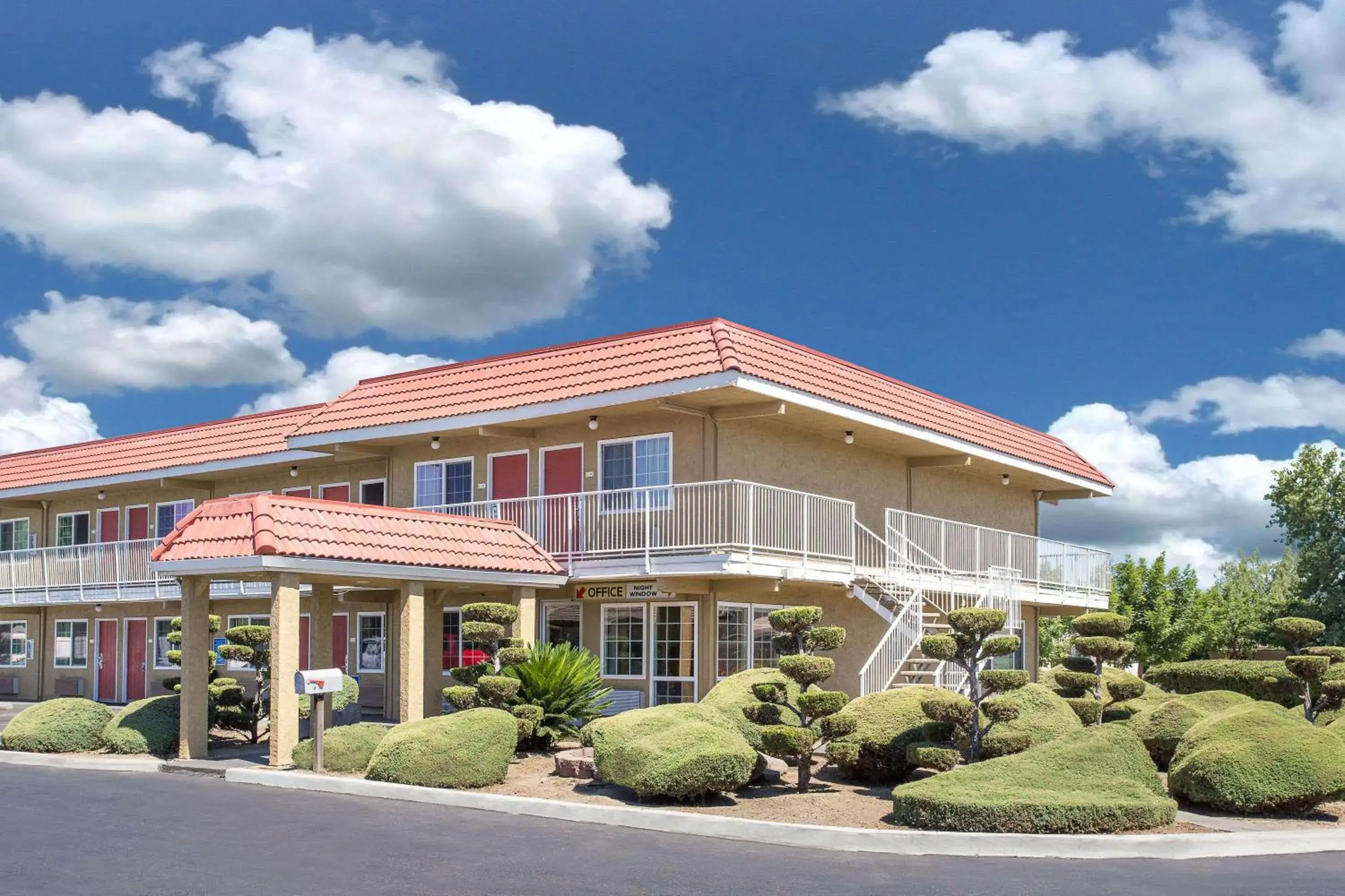 Property building in Days Inn by Wyndham Turlock Property building in Days Inn by Wyndham Turlock